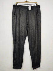 Buy online pre-used pre-loved 100% authentic & Original branded Primark (TT-3924) available in Pakistan. Top international brands avilable.