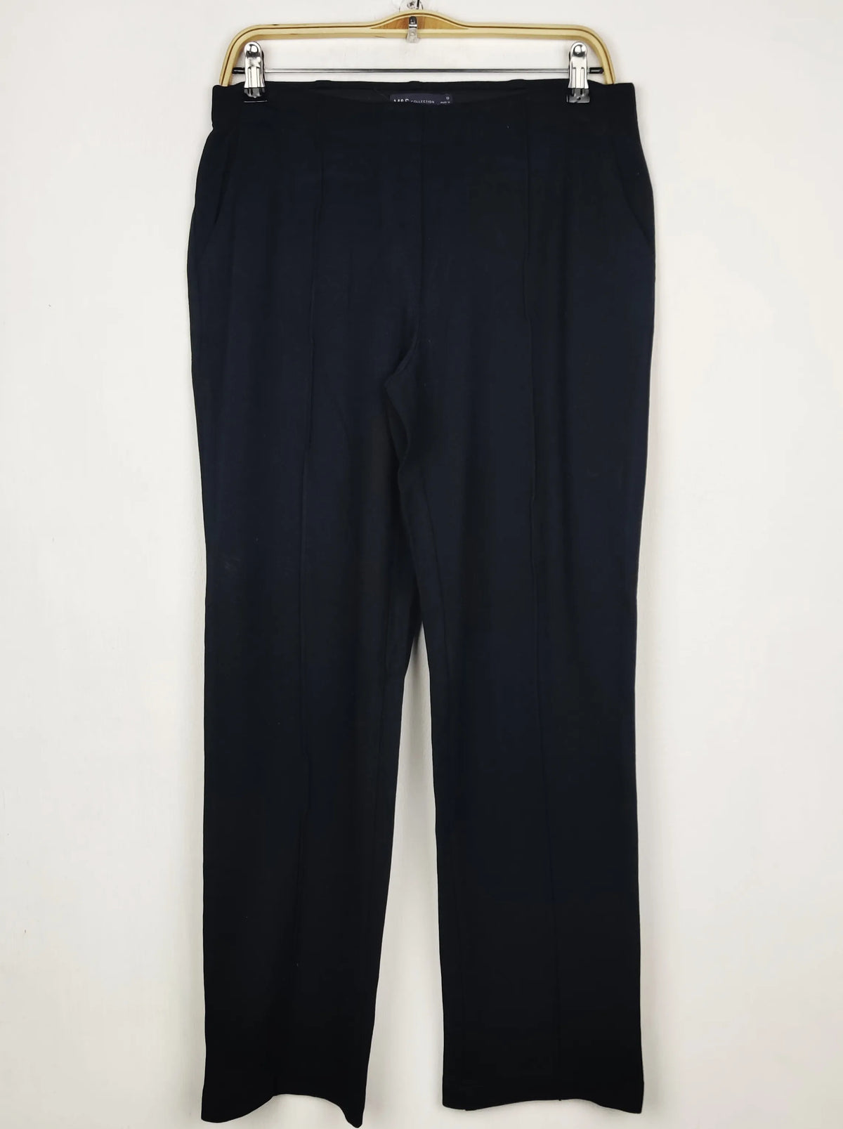 Buy online pre-used pre-loved 100% authentic & Original branded Marks & Spencer (TT-3926) available in Pakistan. Top international brands avilable.