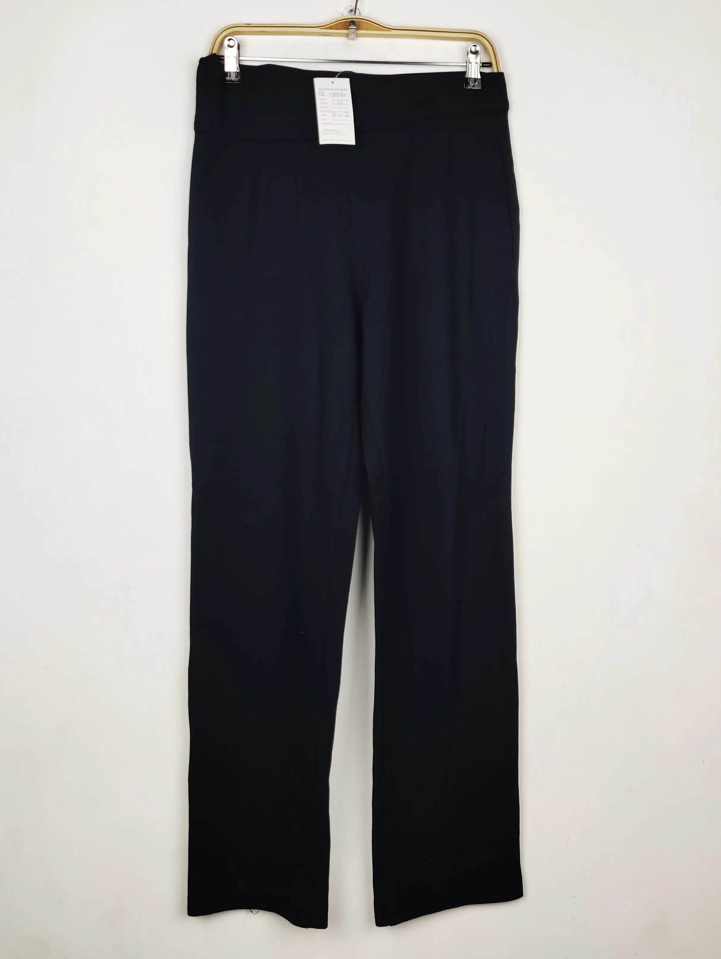 Buy online pre-used pre-loved 100% authentic & Original branded Marks & Spencer (TT-3930) available in Pakistan. Top international brands avilable.