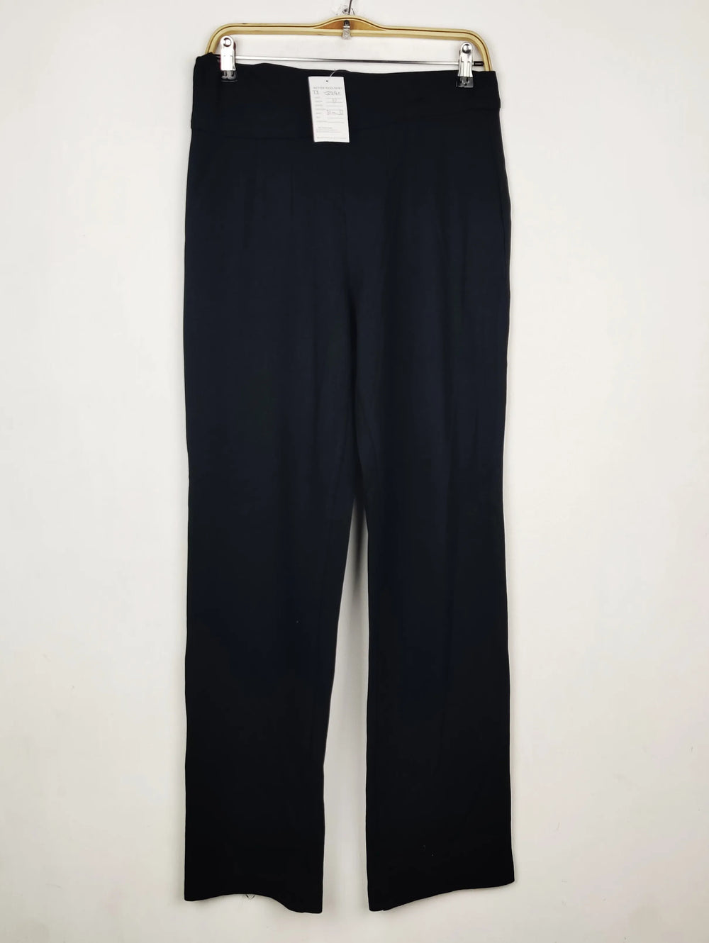 Buy online pre-used pre-loved 100% authentic & Original branded Marks & Spencer (TT-3930) available in Pakistan. Top international brands avilable.