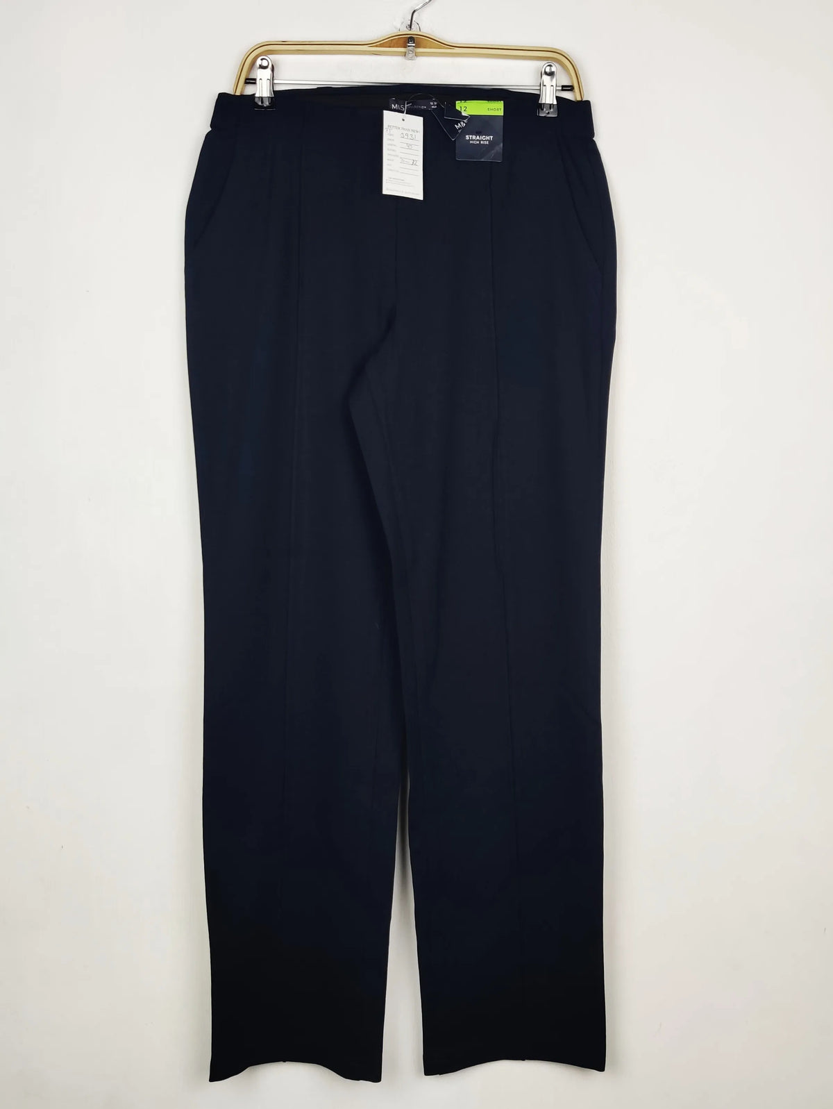 Buy online pre-used pre-loved 100% authentic & Original branded Marks & Spencer (TT-3931) available in Pakistan. Top international brands avilable.