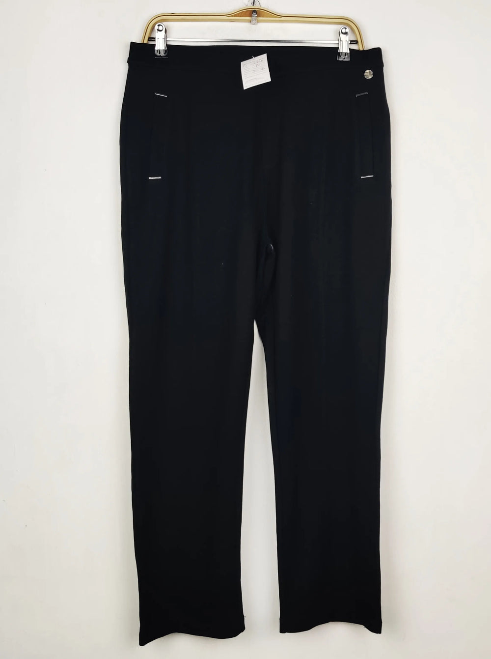 Buy online pre-used pre-loved 100% authentic & Original branded Penny Plain (TT-3936) available in Pakistan. Top international brands avilable.