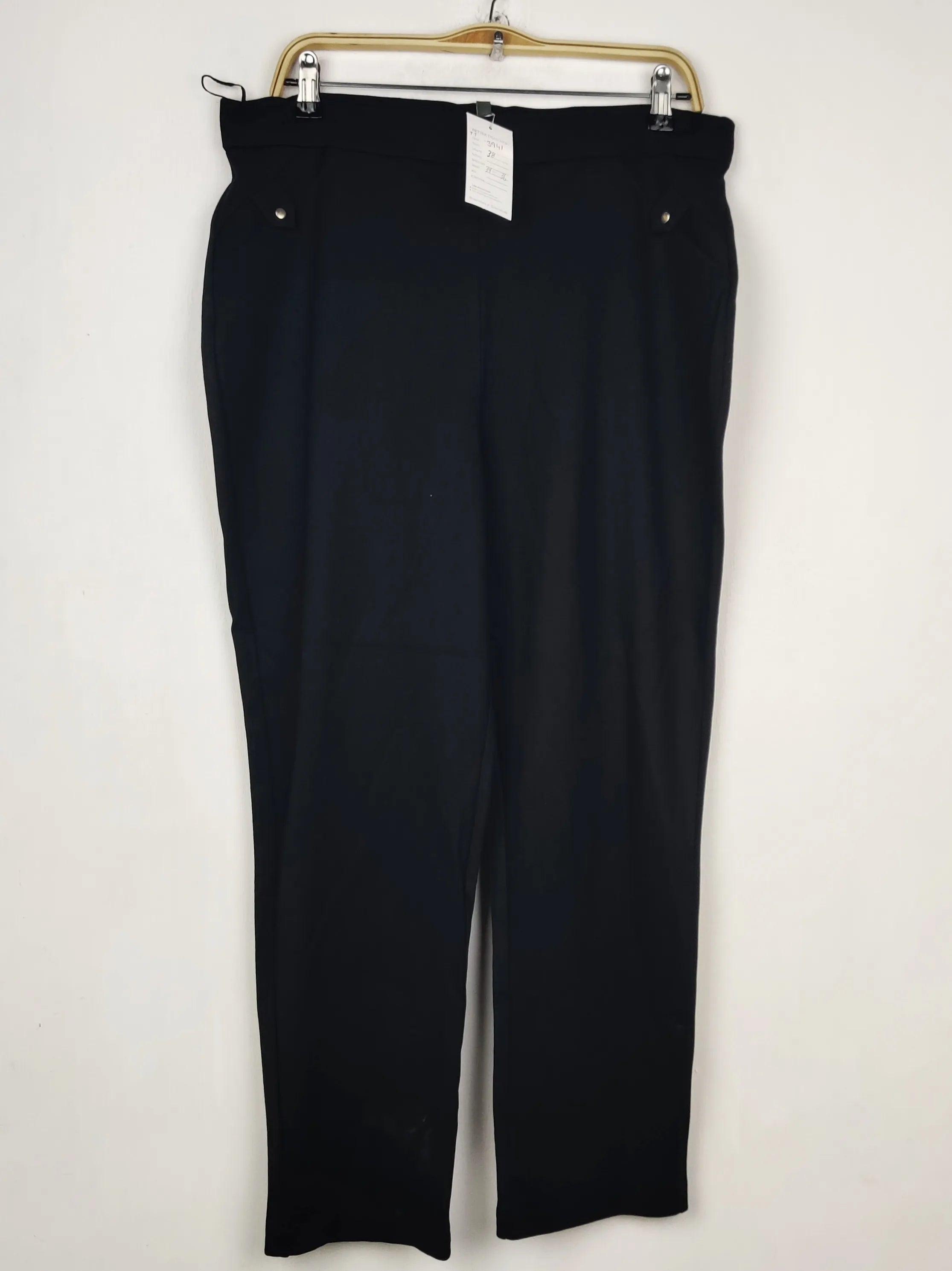 Buy online pre-used pre-loved 100% authentic & Original branded Bonmarche (TT-3941) available in Pakistan. Top international brands avilable.