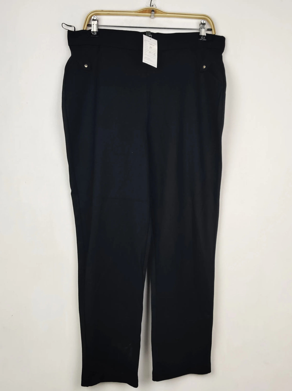Buy online pre-used pre-loved 100% authentic & Original branded Bonmarche (TT-3941) available in Pakistan. Top international brands avilable.