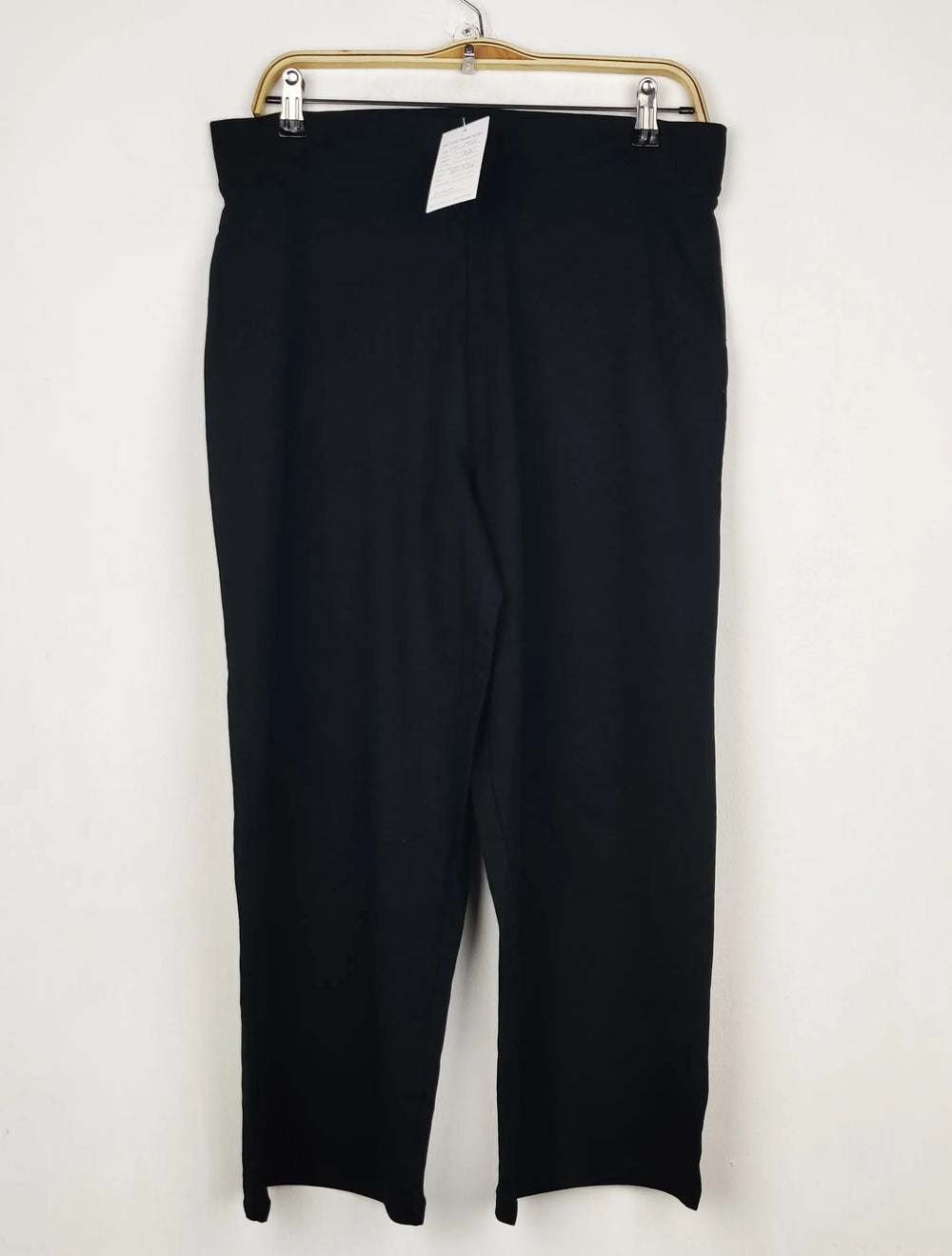 Buy online pre-used pre-loved 100% authentic & Original branded Marks & Spencer (TT-3961) available in Pakistan. Top international brands avilable.