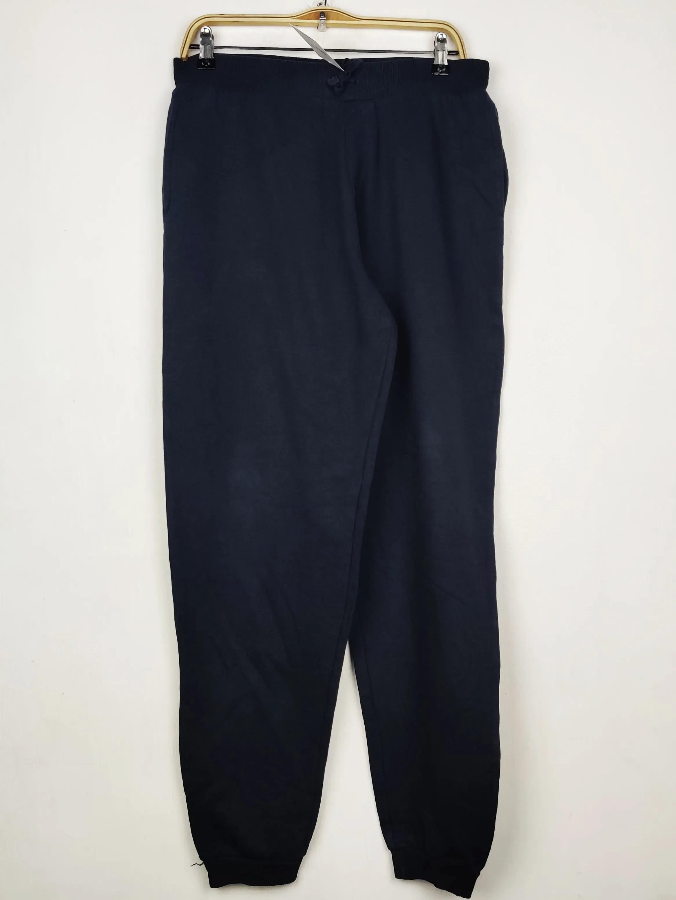 Buy online pre-used pre-loved 100% authentic & Original branded Unknown Brand (TT-3966) available in Pakistan. Top international brands avilable.