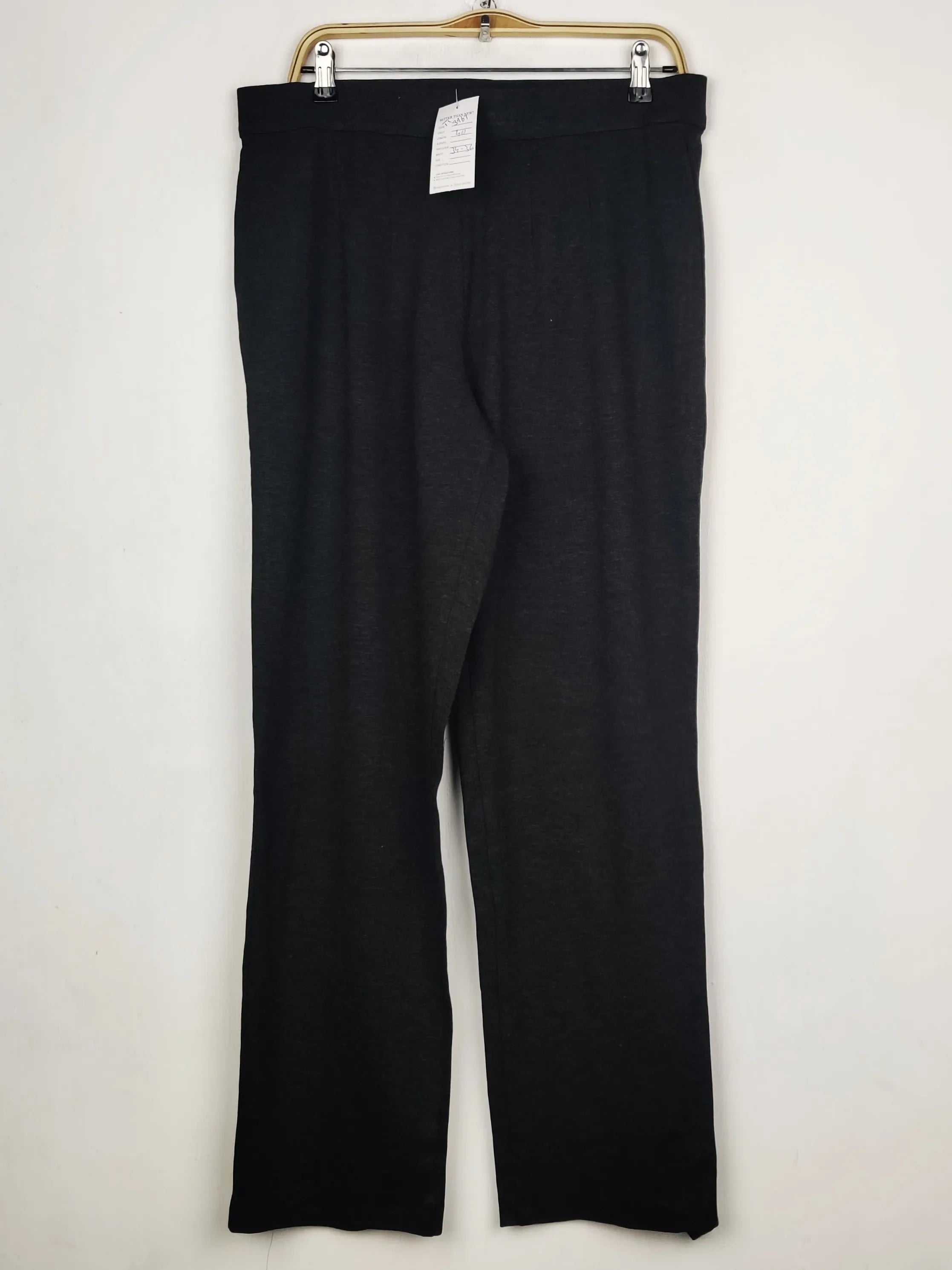Buy online pre-used pre-loved 100% authentic & Original branded Marks & Spencer (TT-3967) available in Pakistan. Top international brands avilable.