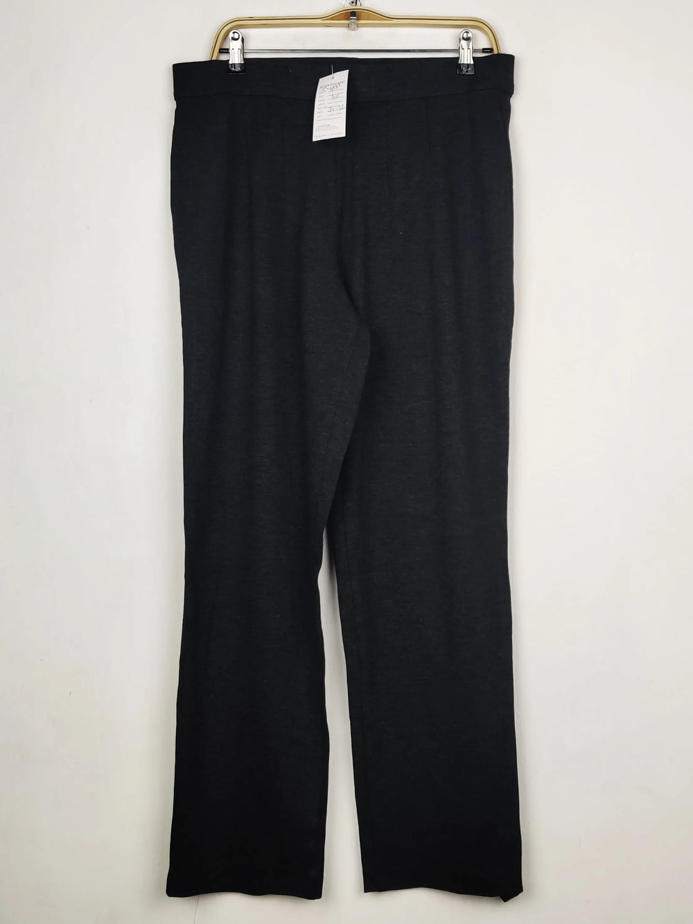 Buy online pre-used pre-loved 100% authentic & Original branded Marks & Spencer (TT-3967) available in Pakistan. Top international brands avilable.