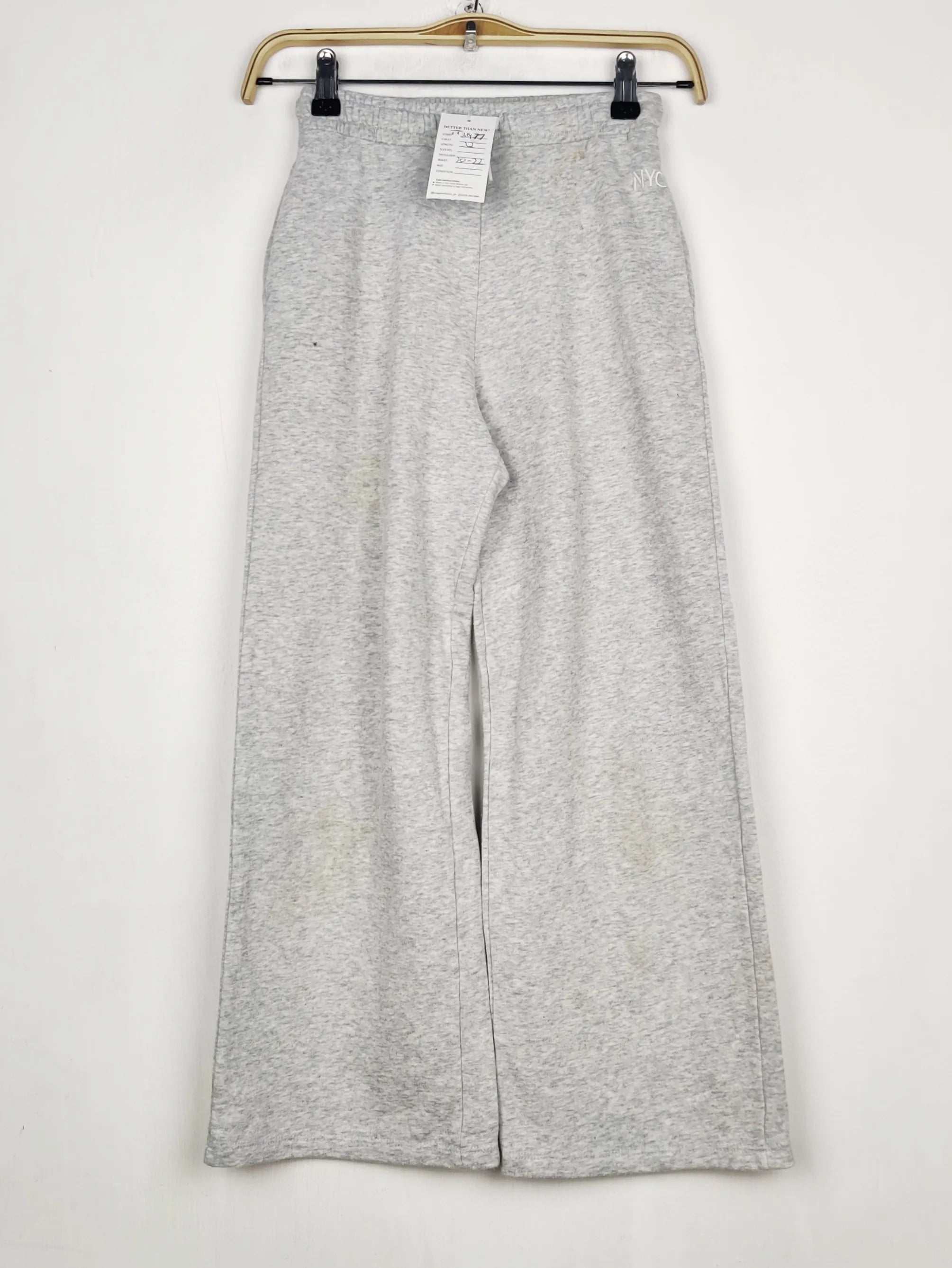 Buy online pre-used pre-loved 100% authentic & Original branded H&M (TT-3977) available in Pakistan. Top international brands avilable.