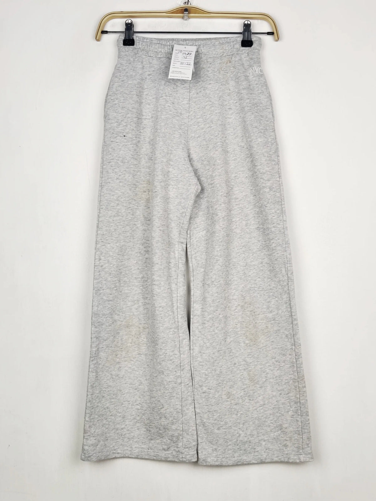 Buy online pre-used pre-loved 100% authentic & Original branded H&M (TT-3977) available in Pakistan. Top international brands avilable.