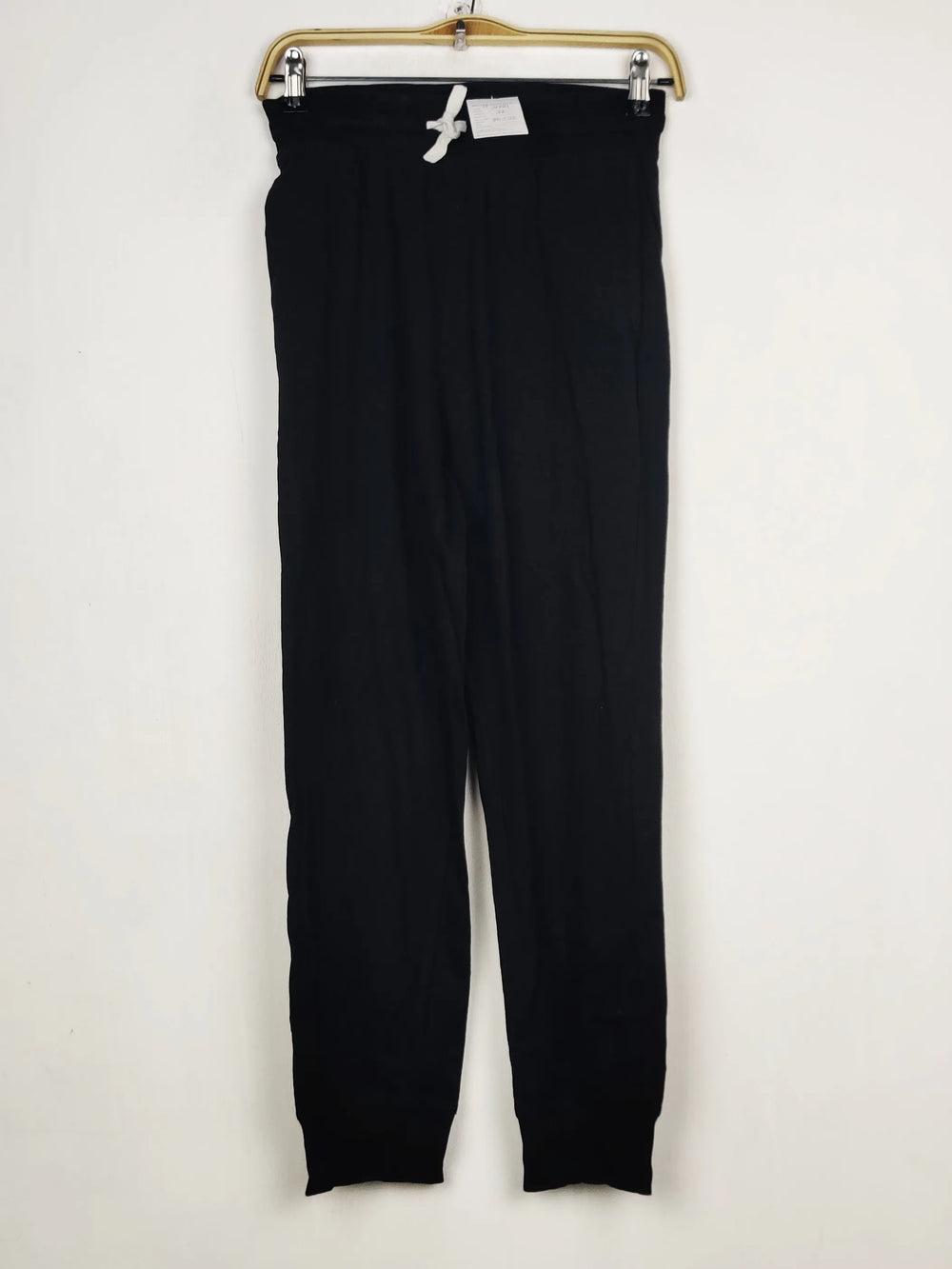 Buy online pre-used pre-loved 100% authentic & Original branded H&M (TT-3981) available in Pakistan. Top international brands avilable.