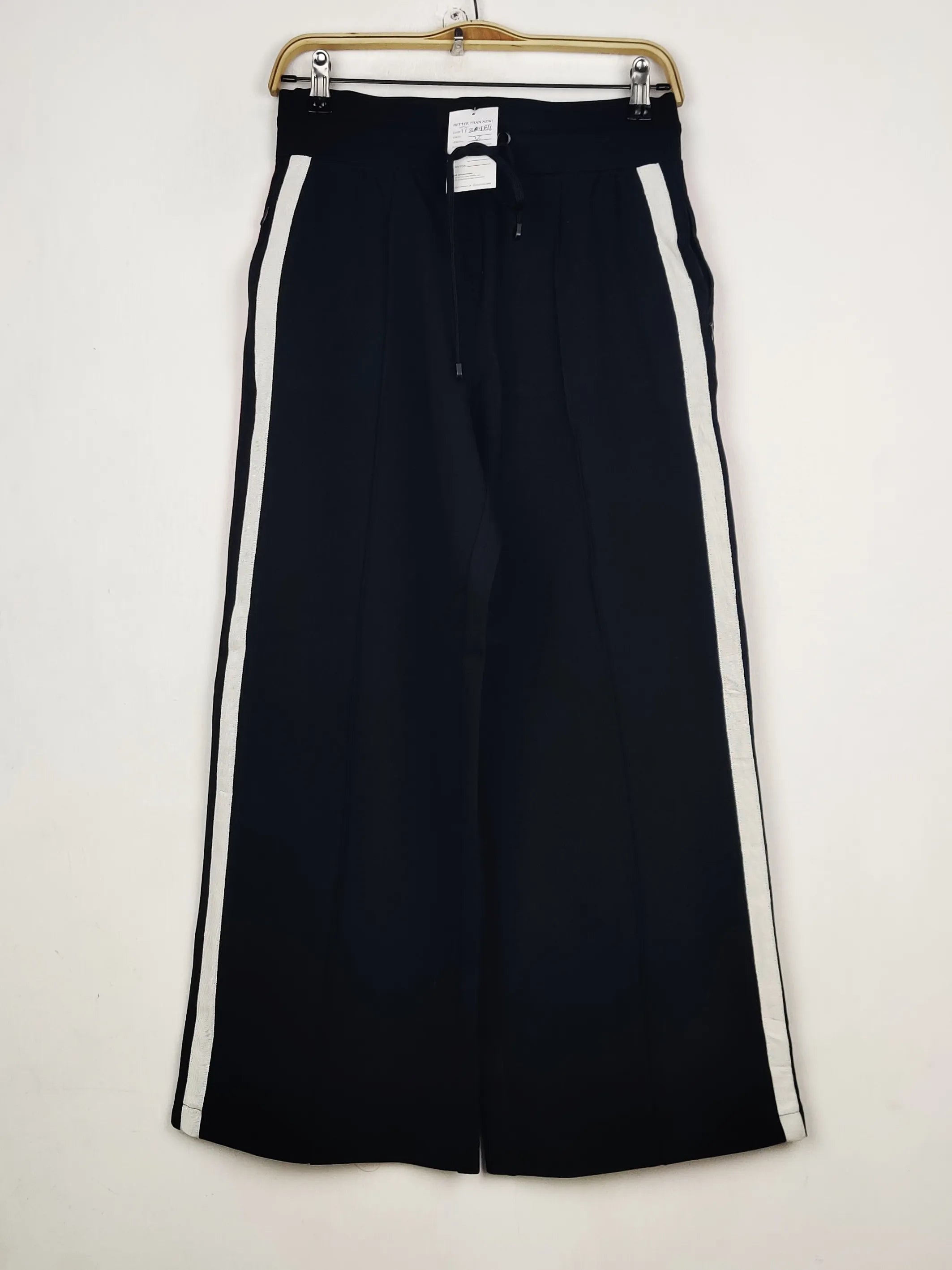 Buy online pre-used pre-loved 100% authentic & Original branded Marks & Spencer (TT-3989) available in Pakistan. Top international brands avilable.