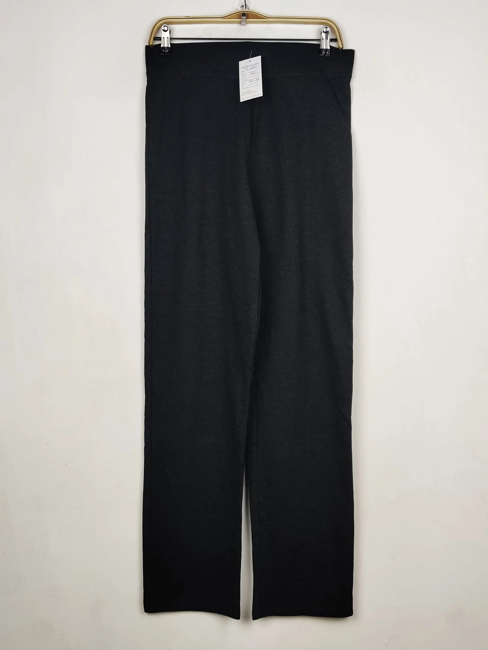Buy online pre-used pre-loved 100% authentic & Original branded Marks & Spencer (TT-3990) available in Pakistan. Top international brands avilable.