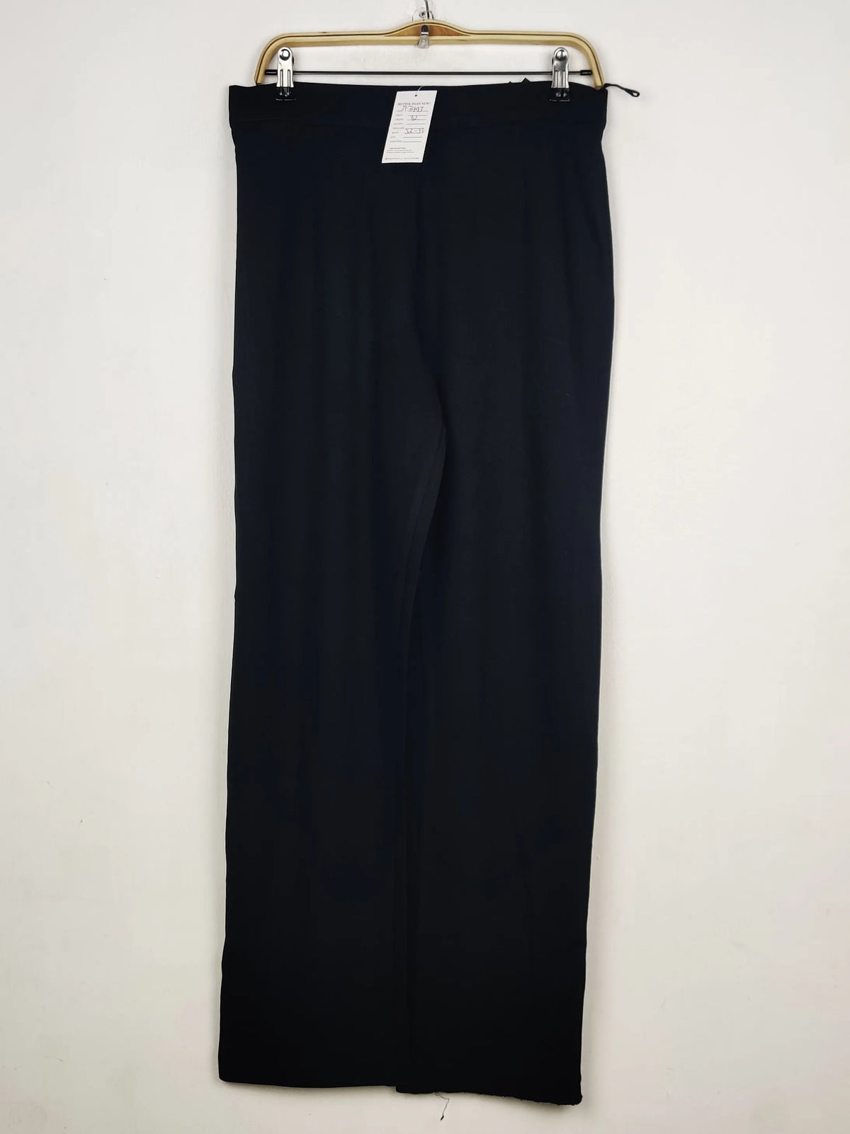 Buy online pre-used pre-loved 100% authentic & Original branded Marks & Spencer (TT-3993) available in Pakistan. Top international brands avilable.
