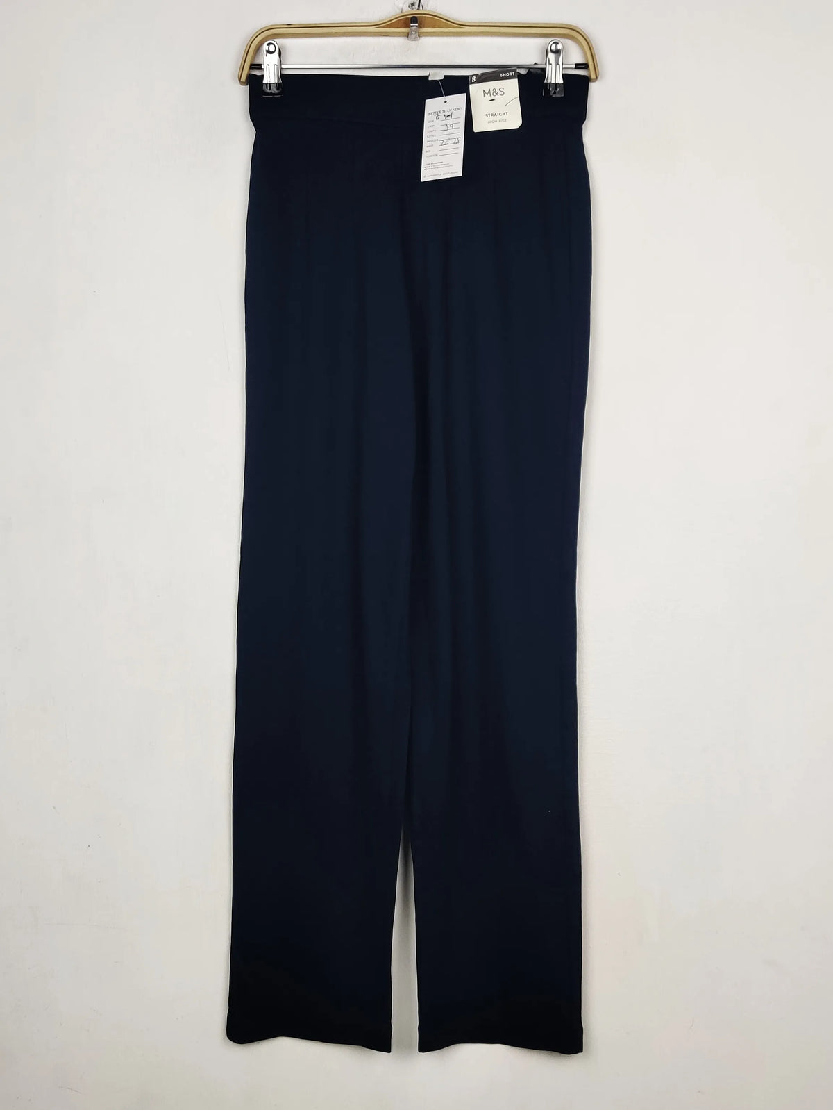 Buy online pre-used pre-loved 100% authentic & Original branded Marks & Spencer (TT-4001) available in Pakistan. Top international brands avilable.