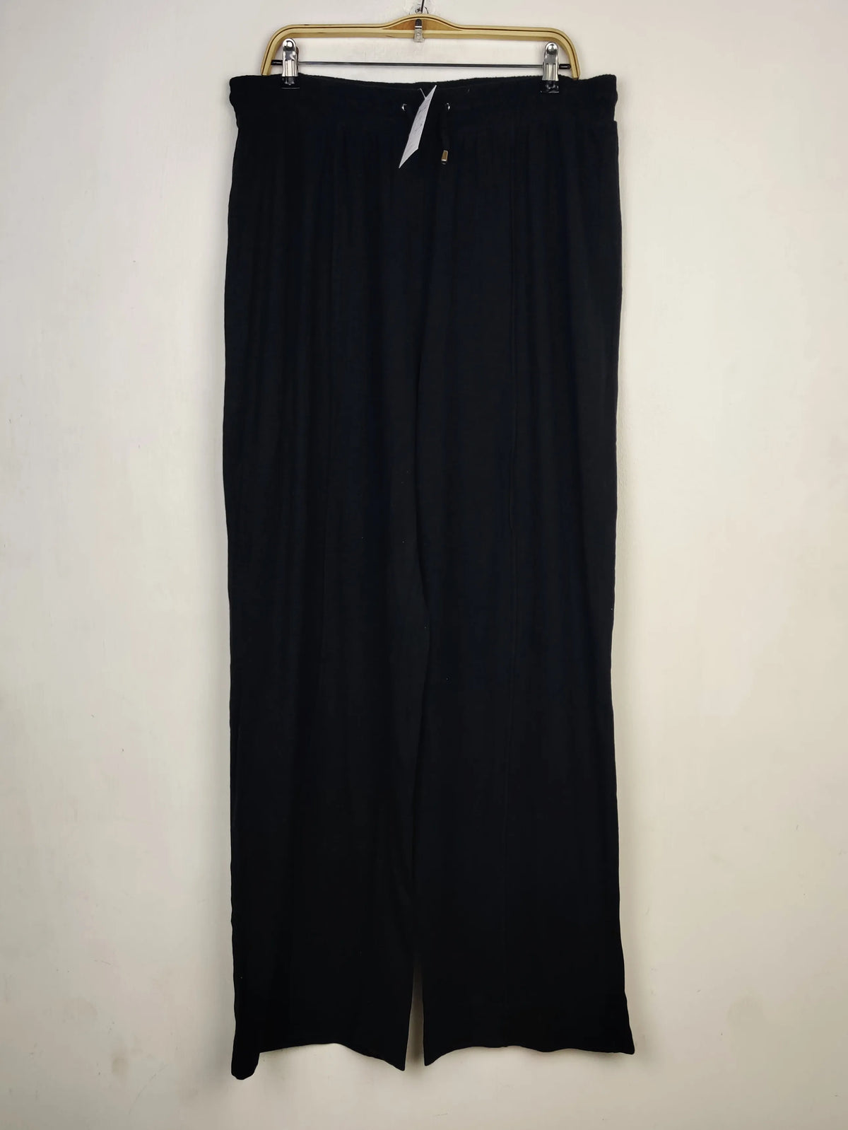 Buy online pre-used pre-loved 100% authentic & Original branded Next (TT-4021) available in Pakistan. Top international brands avilable.