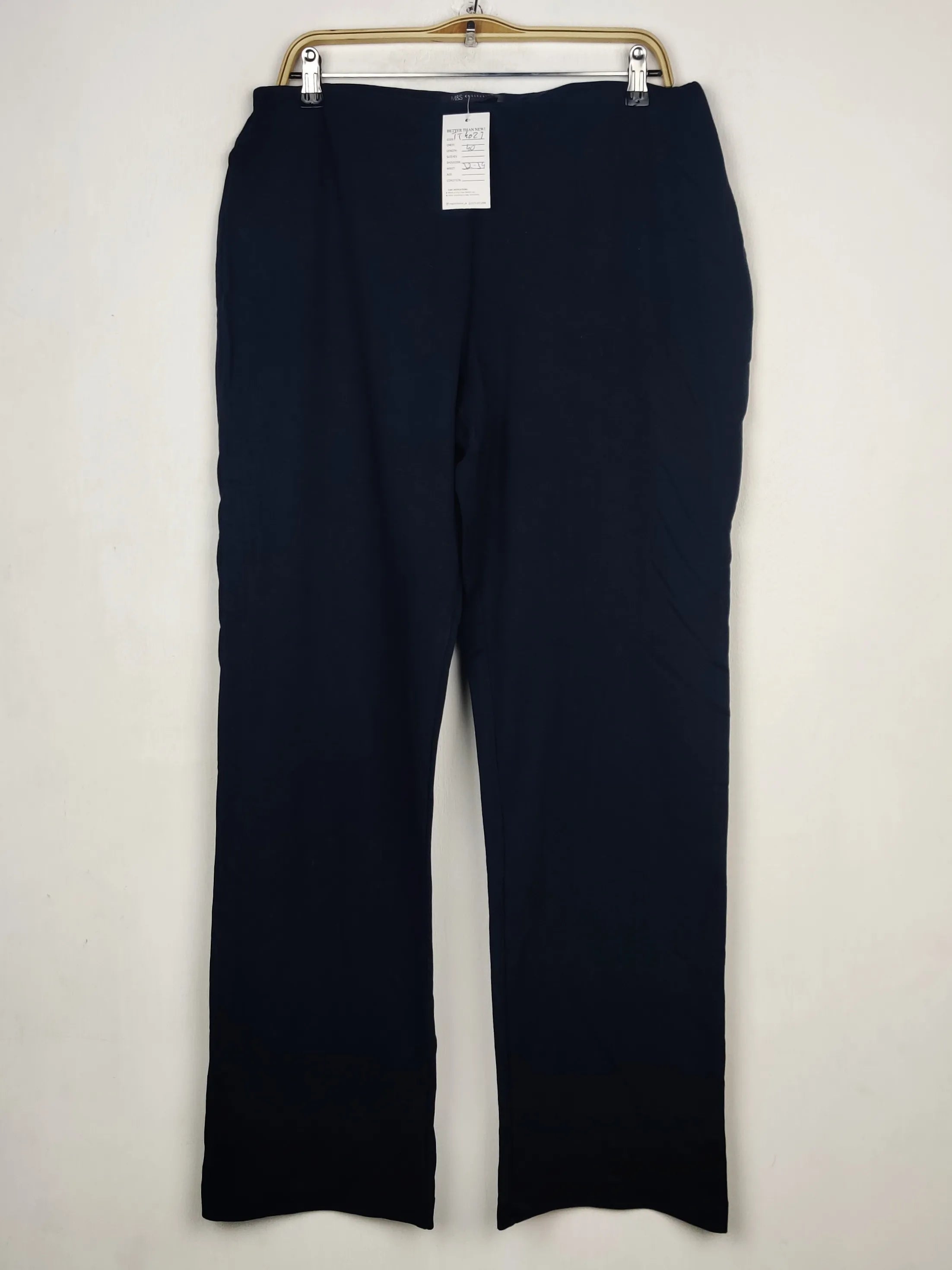 Buy online pre-used pre-loved 100% authentic & Original branded Marks & Spencer (TT-4027) available in Pakistan. Top international brands avilable.