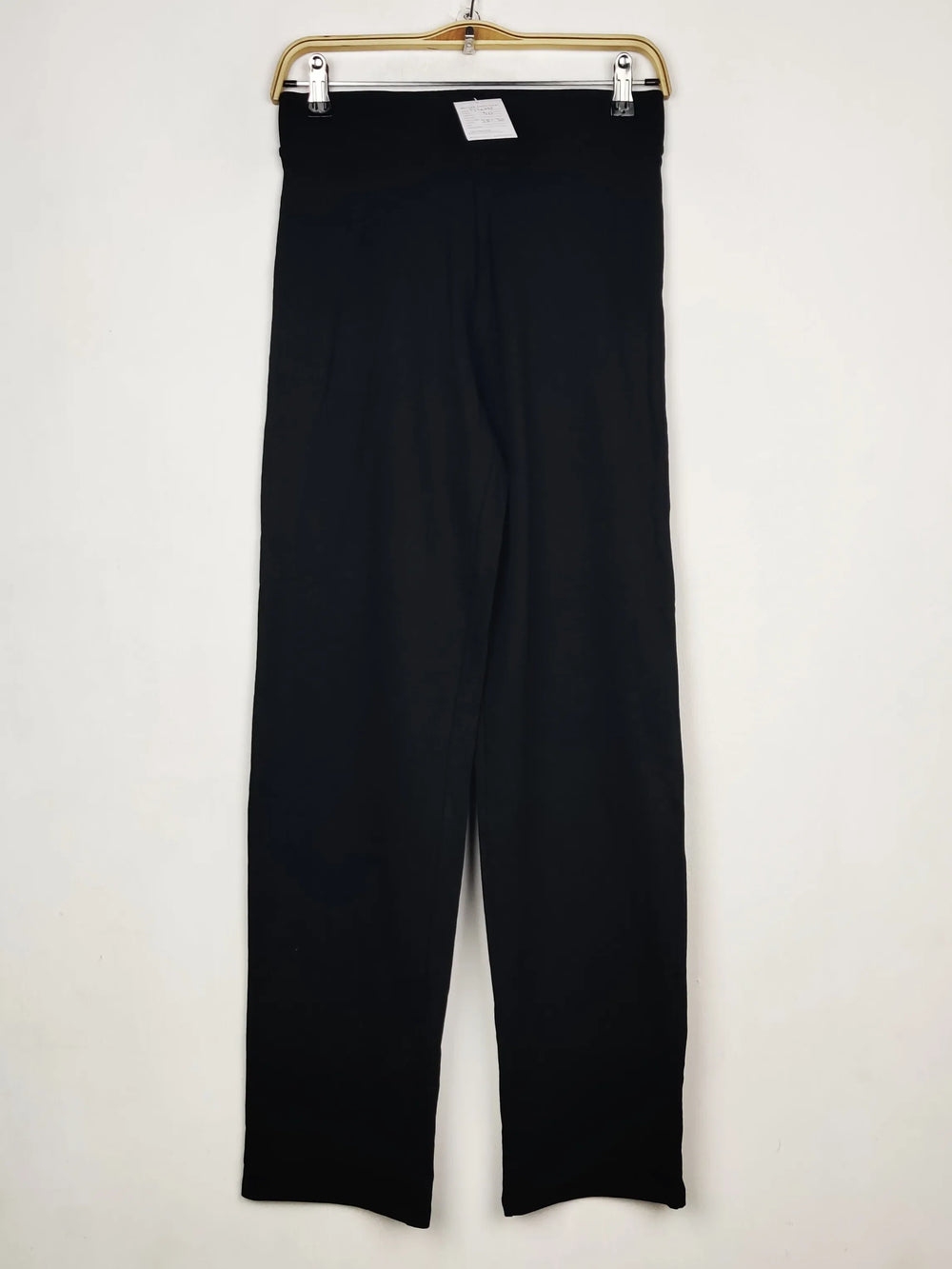 Buy online pre-used pre-loved 100% authentic & Original branded Marks & Spencer (TT-4037) available in Pakistan. Top international brands avilable.