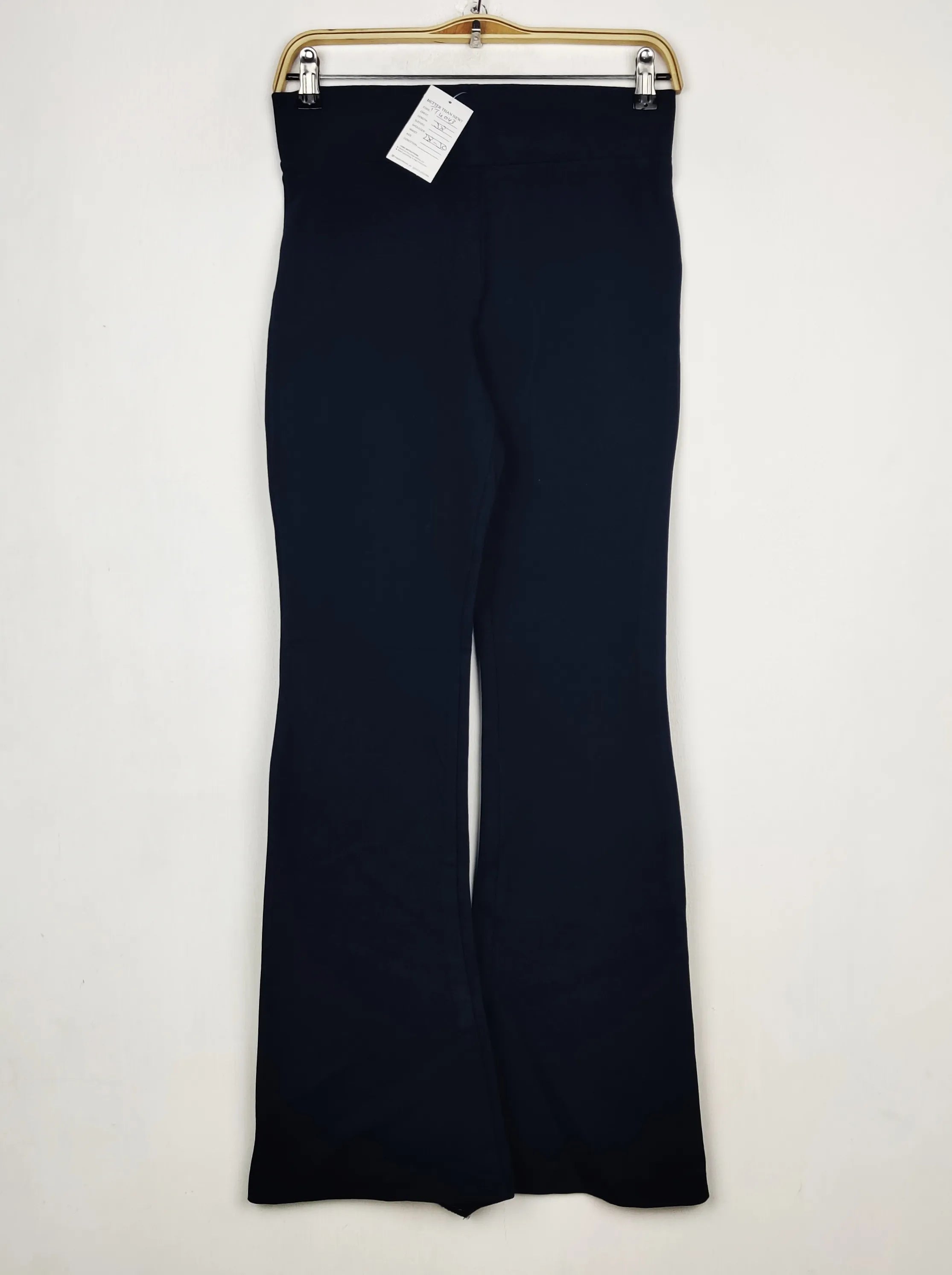 Buy online pre-used pre-loved 100% authentic & Original branded Marks & Spencer (TT-4043) available in Pakistan. Top international brands avilable.