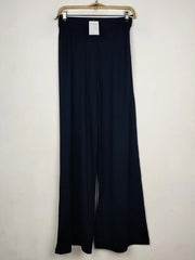 Buy online pre-used pre-loved 100% authentic & Original branded Marks & Spencer (TT-4048) available in Pakistan. Top international brands avilable.