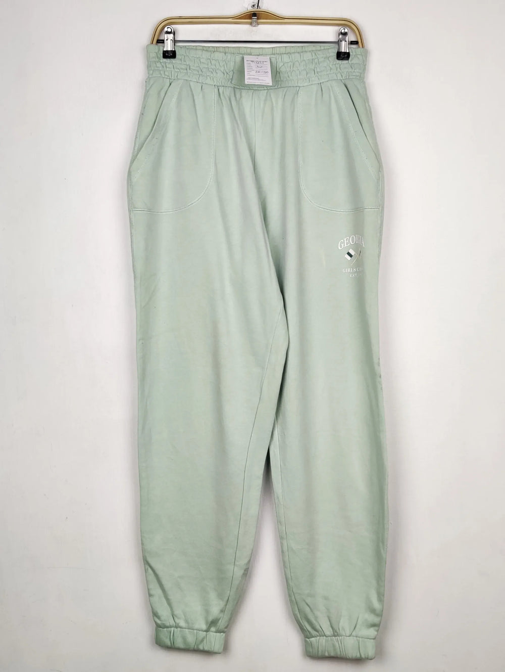 Buy online pre-used pre-loved 100% authentic & Original branded Bershka (TT-4050) available in Pakistan. Top international brands avilable.
