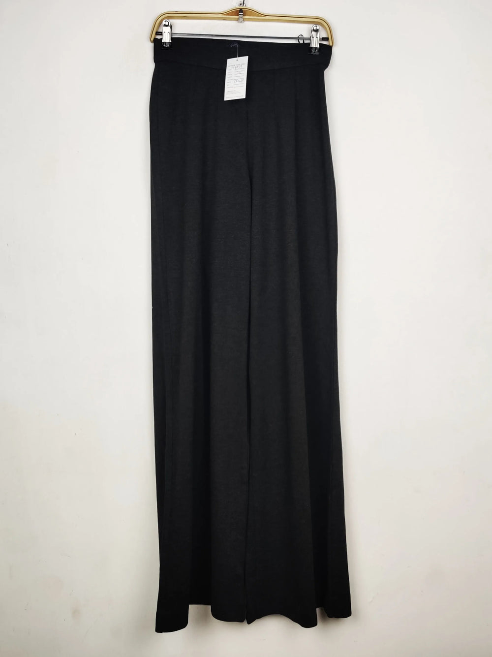 Buy online pre-used pre-loved 100% authentic & Original branded Marks & Spencer (TT-4059) available in Pakistan. Top international brands avilable.