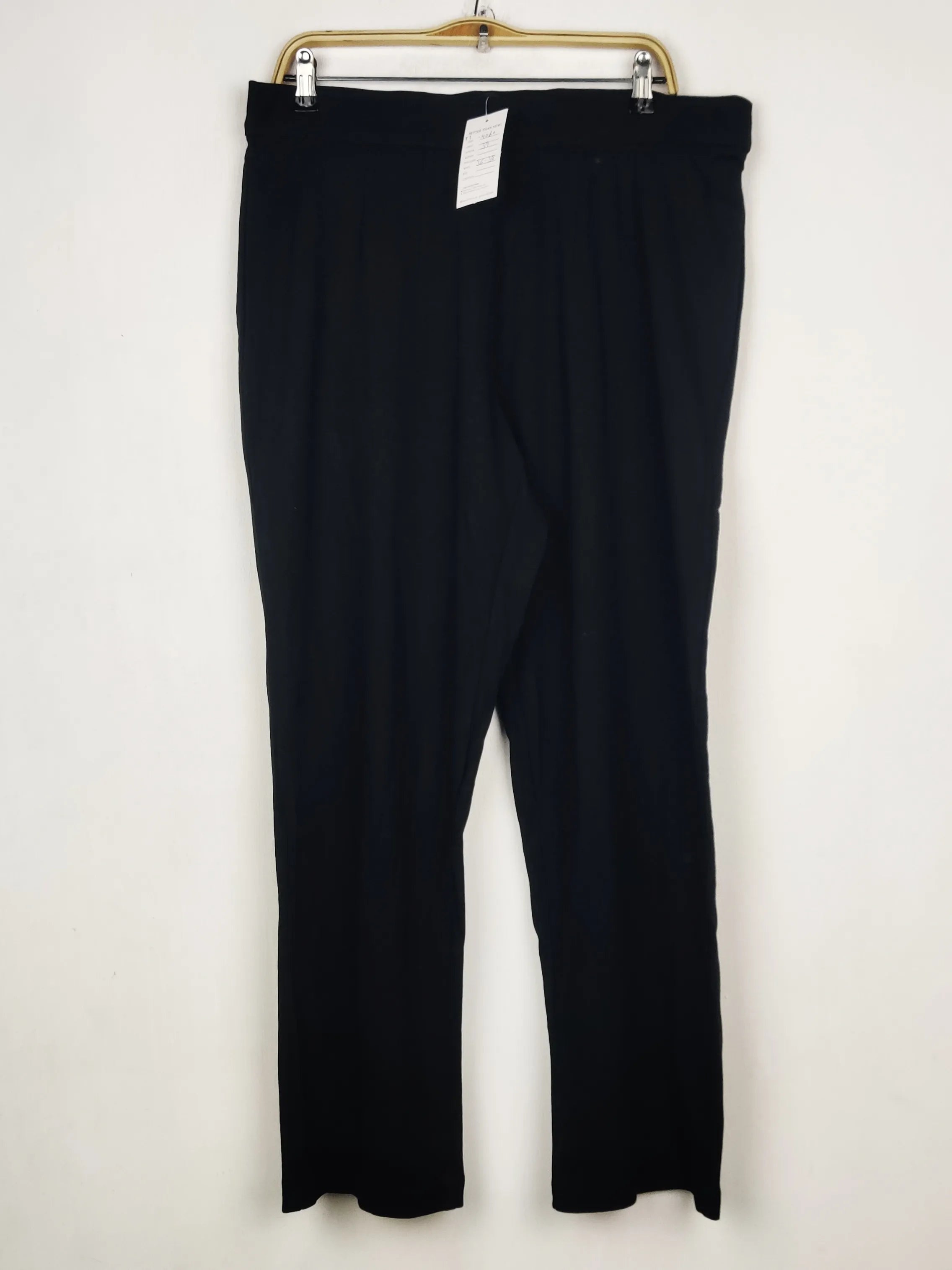 Buy online pre-used pre-loved 100% authentic & Original branded Marks & Spencer (TT-4060) available in Pakistan. Top international brands avilable.