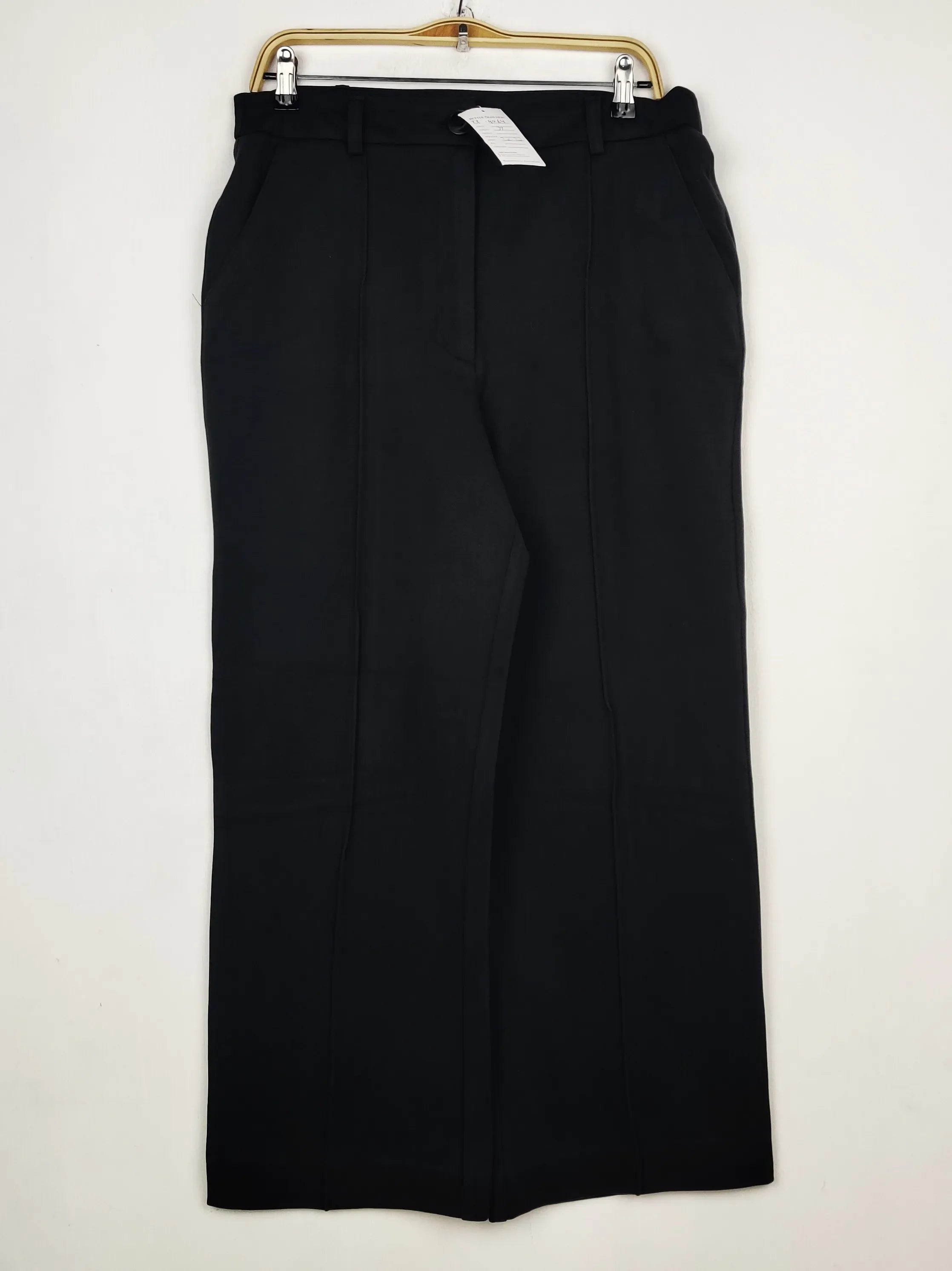 Buy online pre-used pre-loved 100% authentic & Original branded Primark (TT-4064) available in Pakistan. Top international brands avilable.