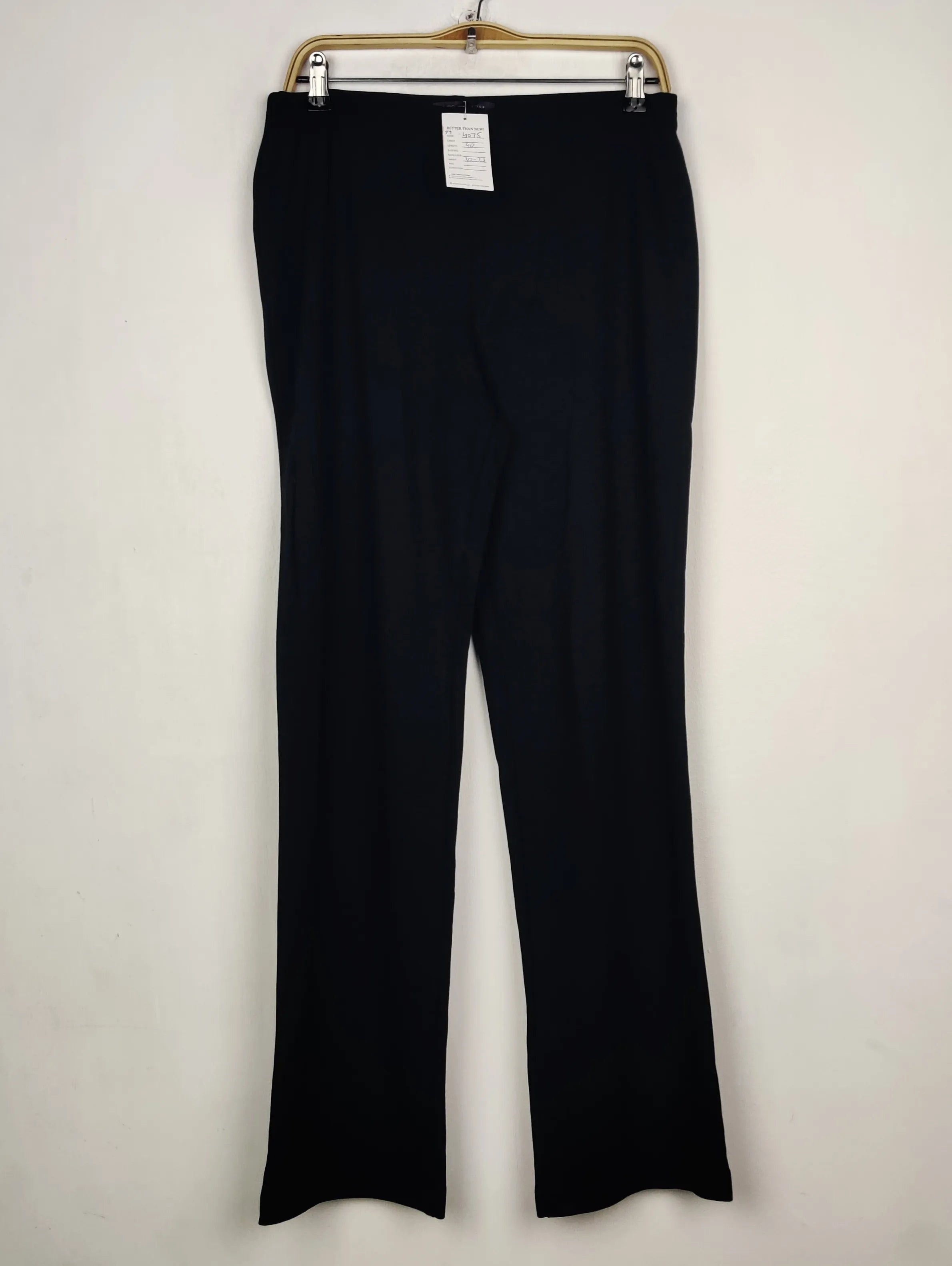 Buy online pre-used pre-loved 100% authentic & Original branded Marks & Spencer (TT-4075) available in Pakistan. Top international brands avilable.