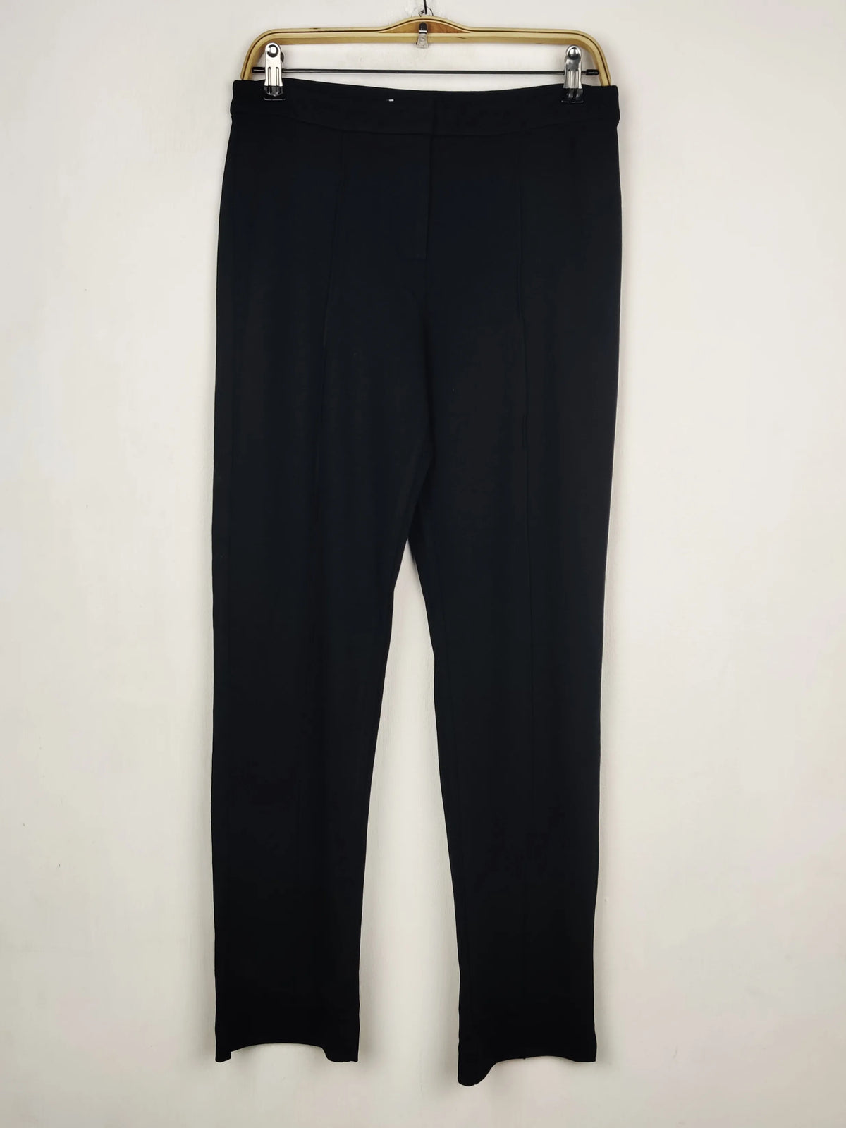 Buy online pre-used pre-loved 100% authentic & Original branded Marks & Spencer (TT-4102) available in Pakistan. Top international brands avilable.
