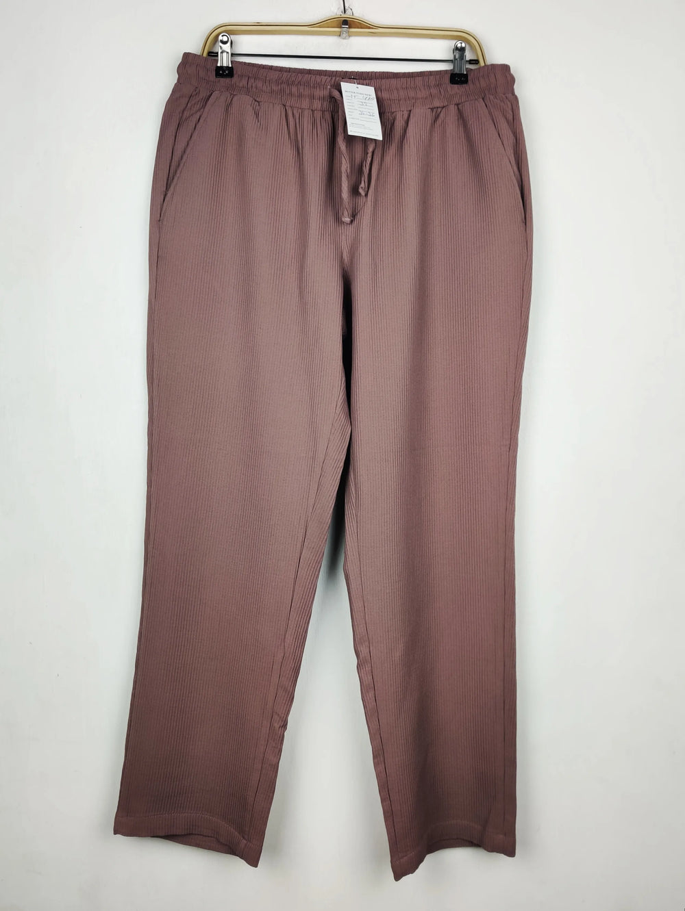 Buy online pre-used pre-loved 100% authentic & Original branded Boohoo (TT-4105) available in Pakistan. Top international brands avilable.