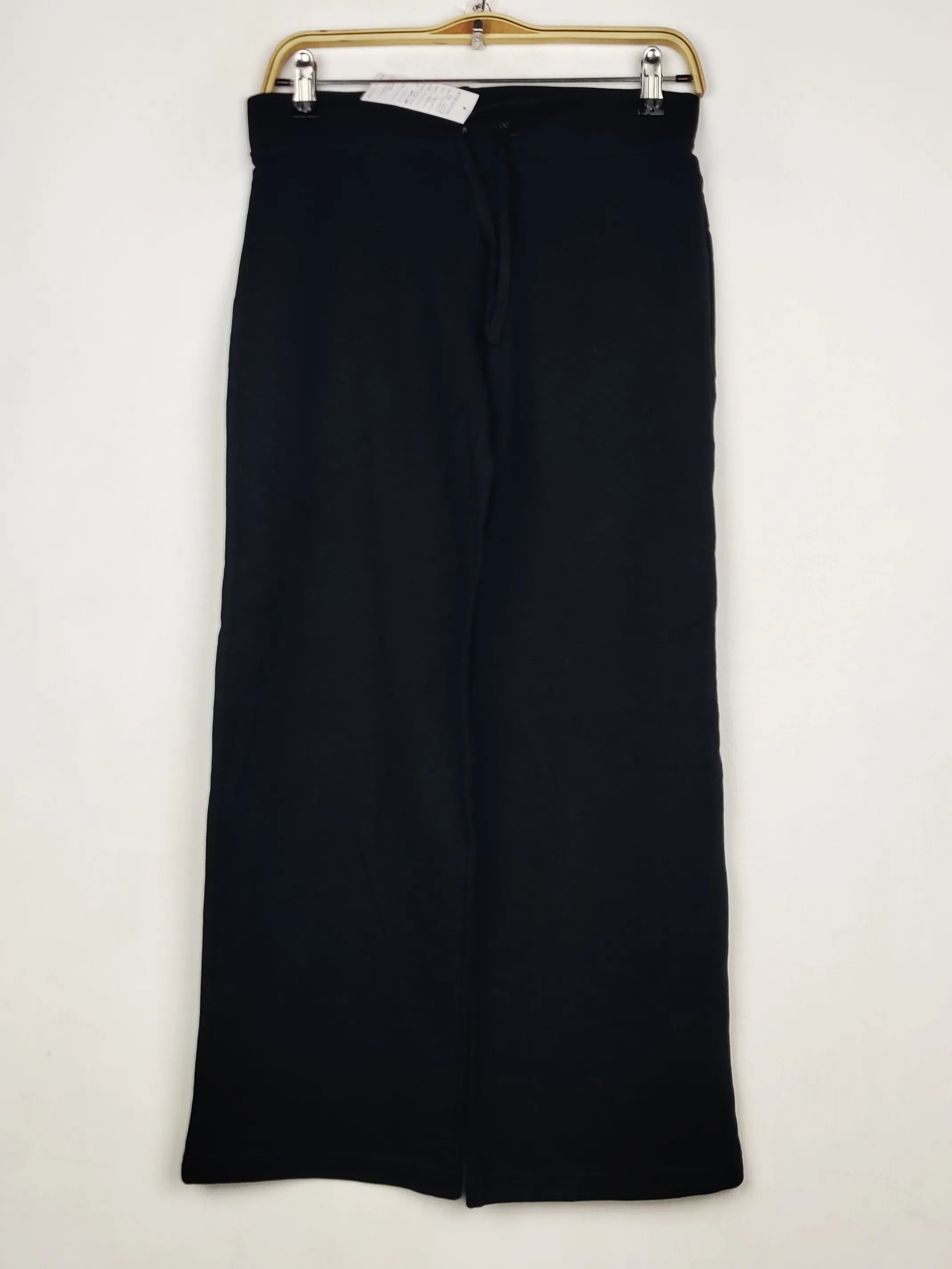 Buy online pre-used pre-loved 100% authentic & Original branded Marks & Spencer (TT-4132) available in Pakistan. Top international brands avilable.