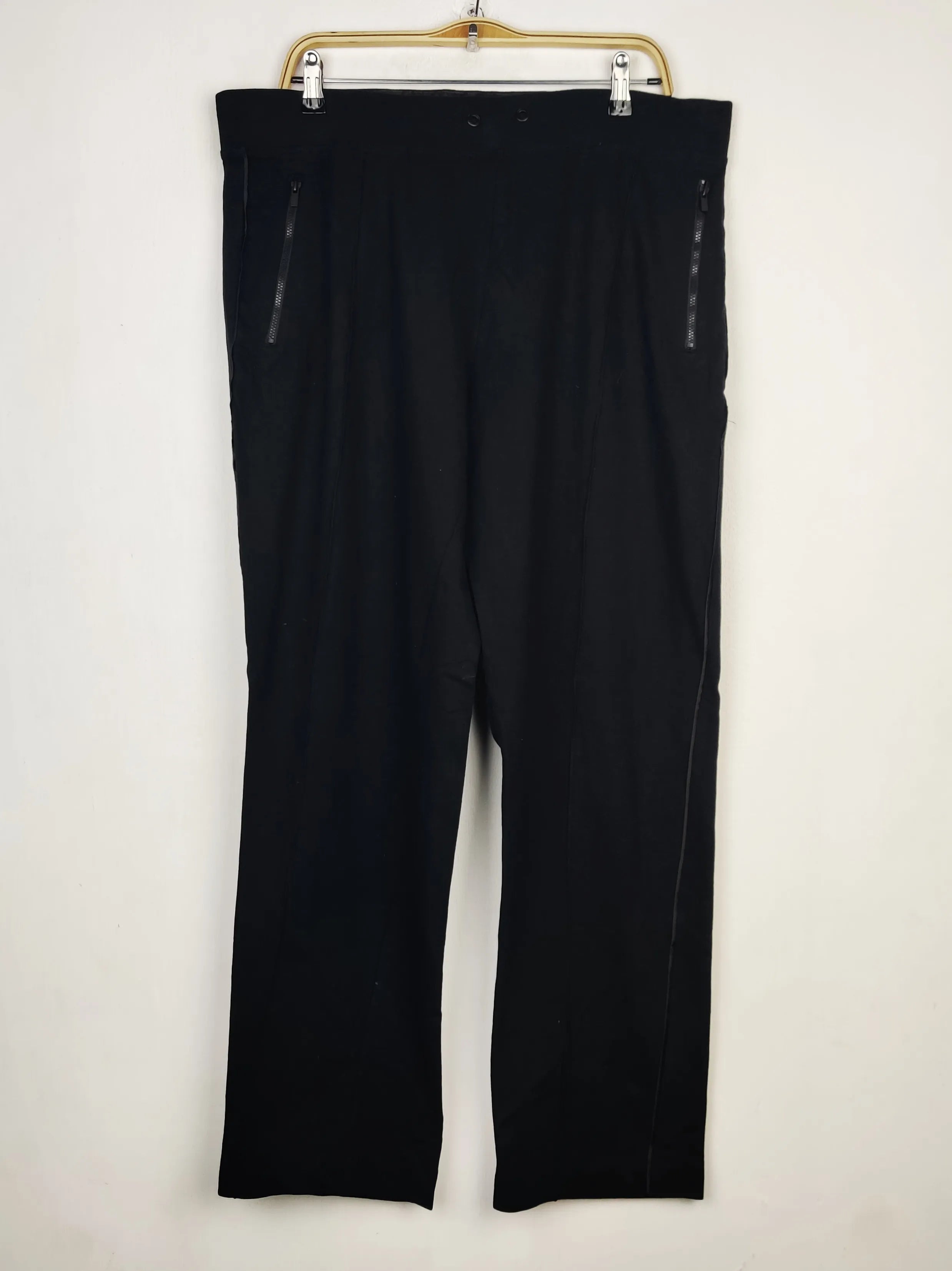 Buy online pre-used pre-loved 100% authentic & Original branded Marks & Spencer (TT-4134) available in Pakistan. Top international brands avilable.