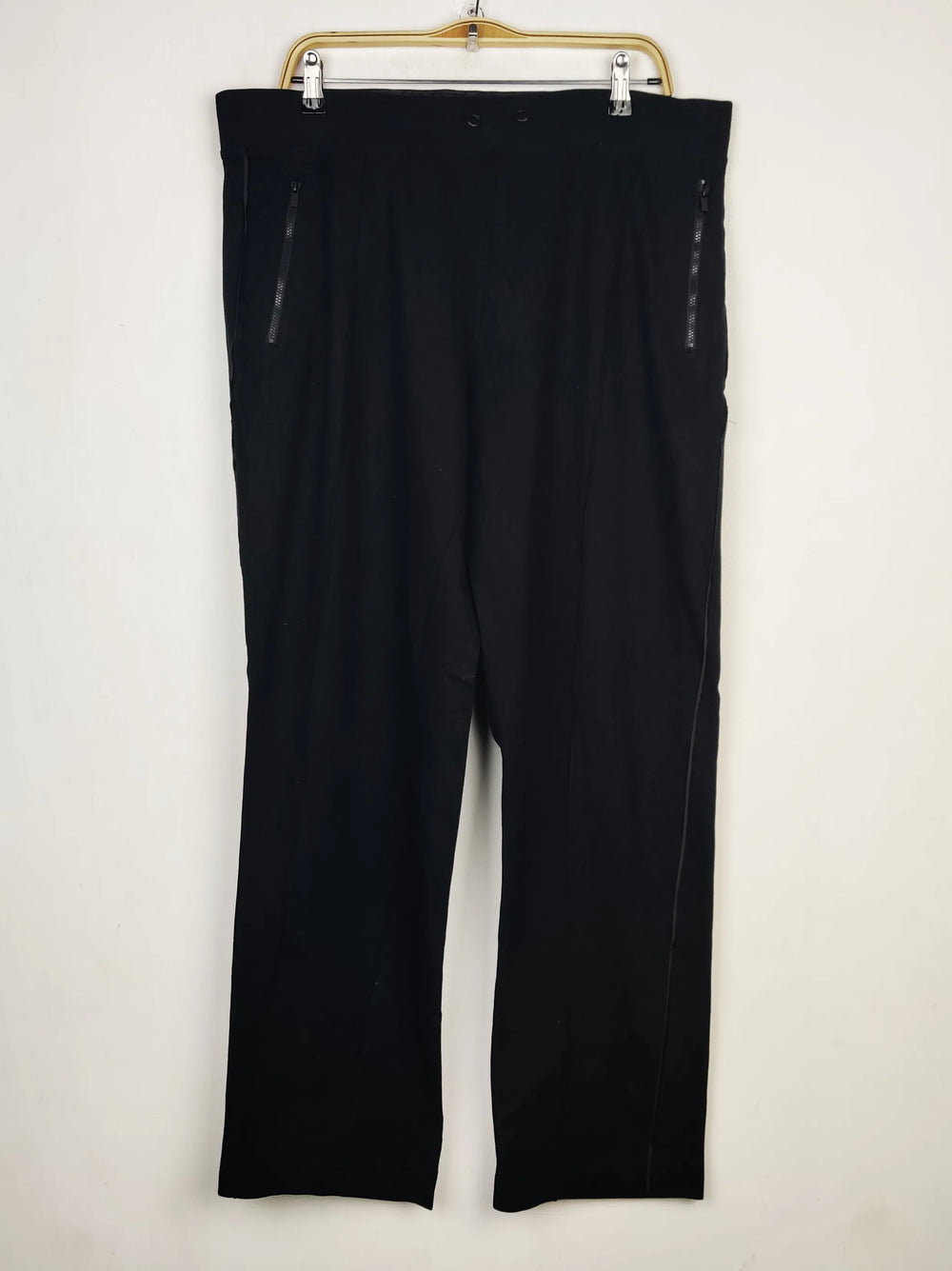 Buy online pre-used pre-loved 100% authentic & Original branded Marks & Spencer (TT-4134) available in Pakistan. Top international brands avilable.