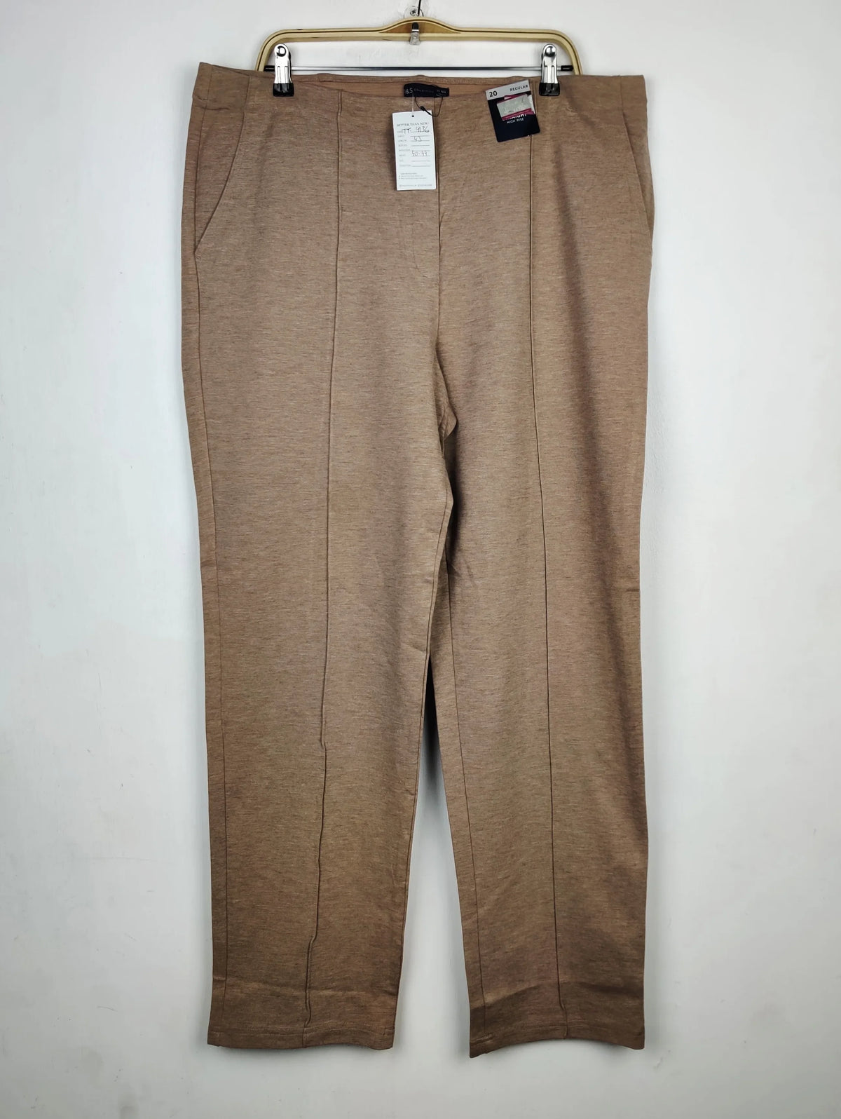 Buy online pre-used pre-loved 100% authentic & Original branded Marks & Spencer (TT-4136) available in Pakistan. Top international brands avilable.