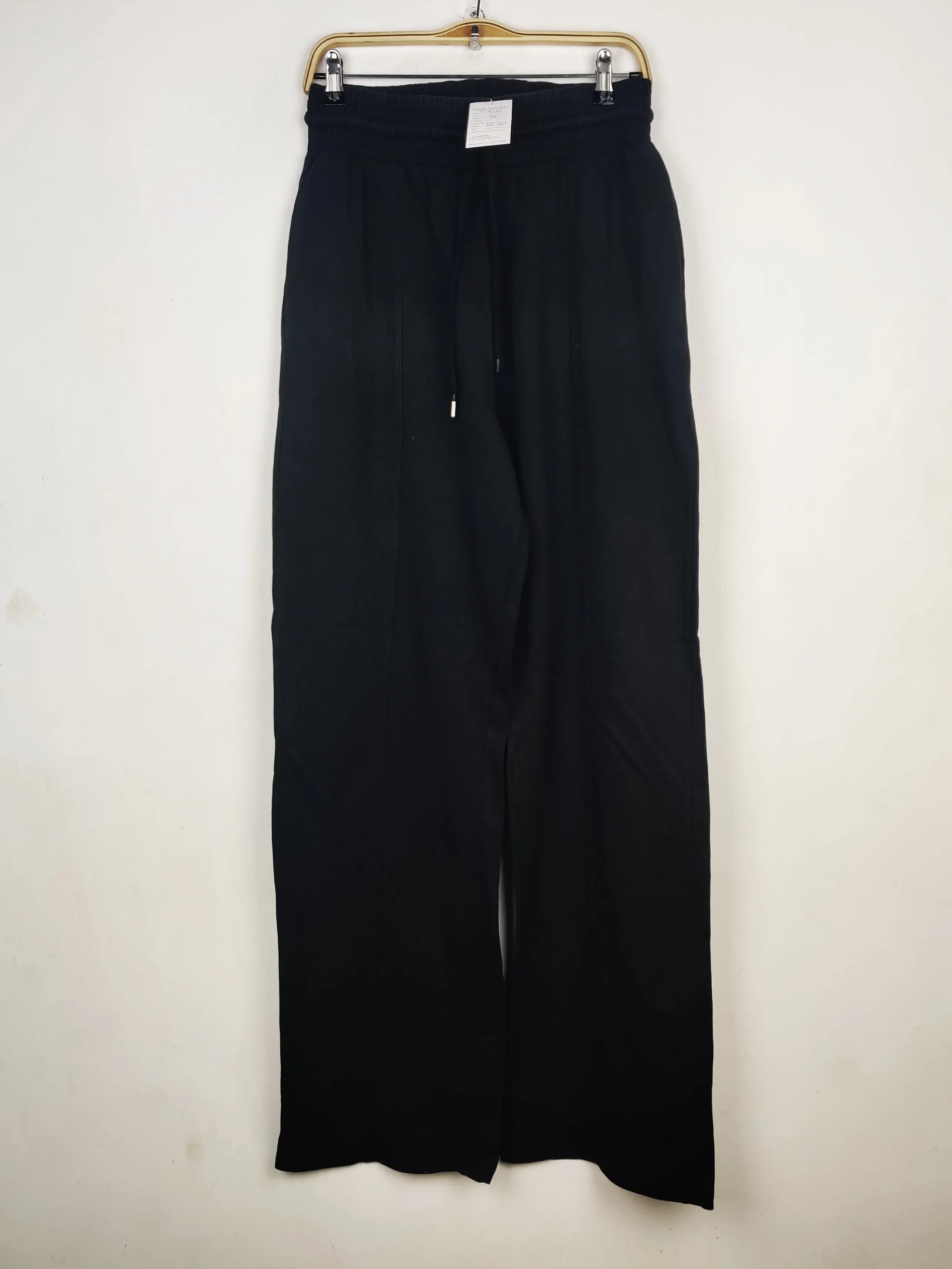 Buy online pre-used pre-loved 100% authentic & Original branded Asos (TT-4155) available in Pakistan. Top international brands avilable.