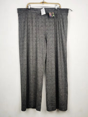 Buy online pre-used pre-loved 100% authentic & Original branded Marks & Spencer (TT-4156) available in Pakistan. Top international brands avilable.