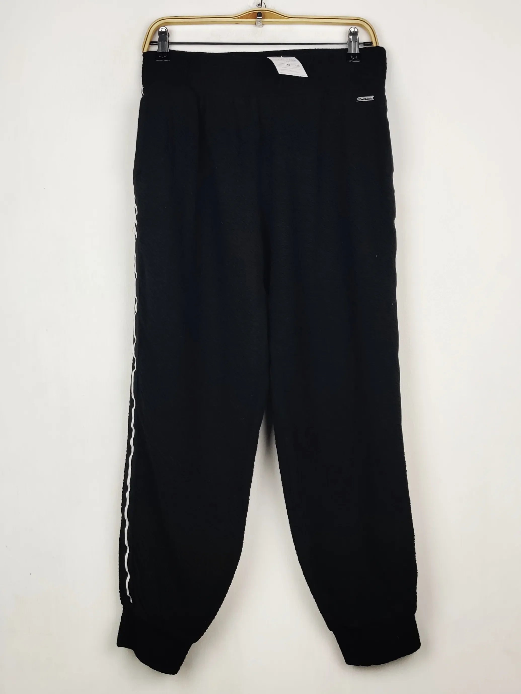 Buy online pre-used pre-loved 100% authentic & Original branded Sweaty Betty (TT-4168) available in Pakistan. Top international brands avilable.
