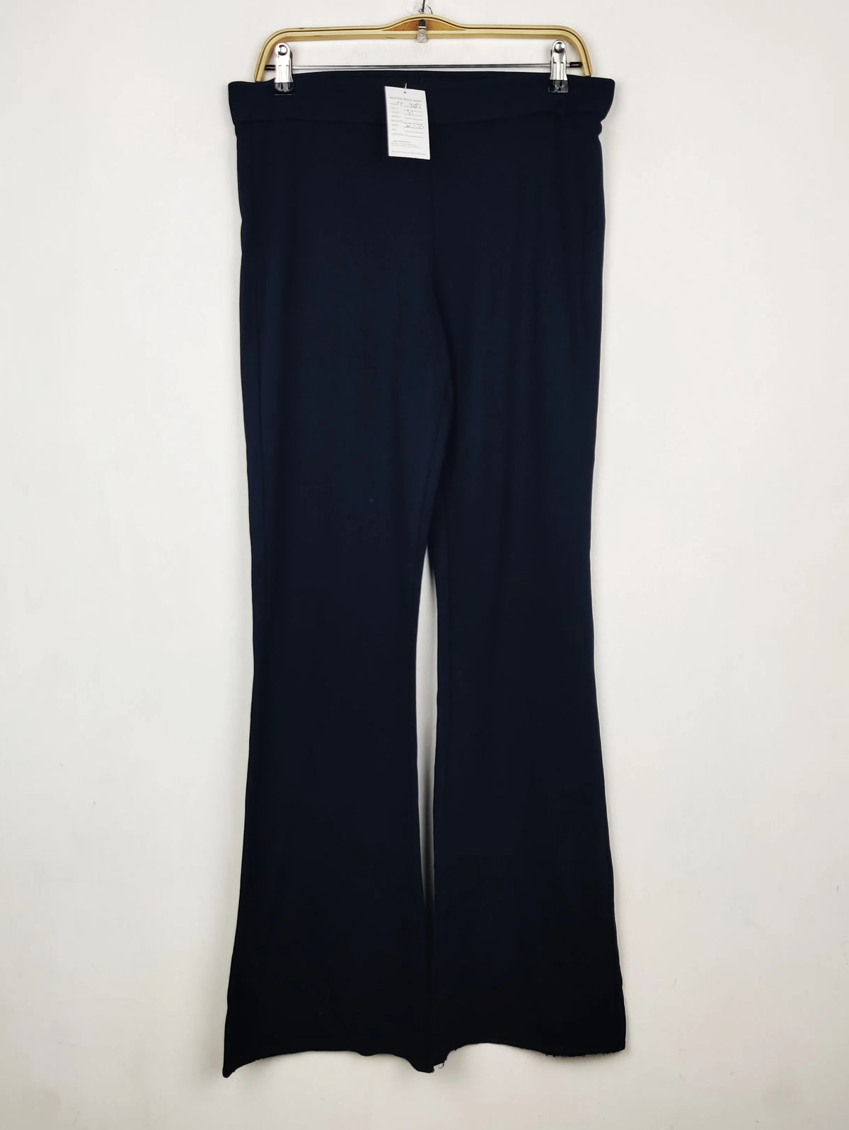 Buy online pre-used pre-loved 100% authentic & Original branded Marks & Spencer (TT-4181) available in Pakistan. Top international brands avilable.
