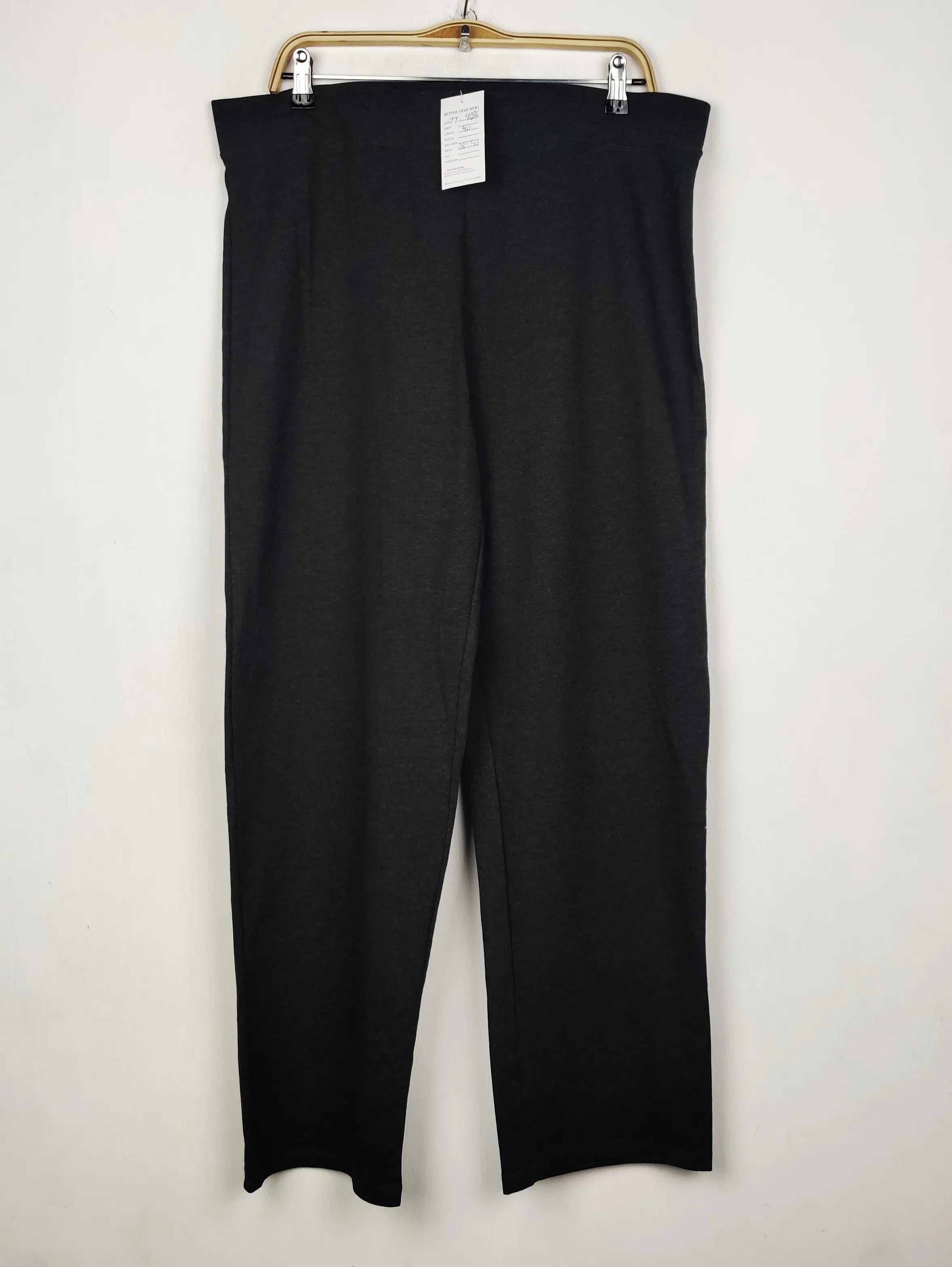 Buy online pre-used pre-loved 100% authentic & Original branded Marks & Spencer (TT-4186) available in Pakistan. Top international brands avilable.