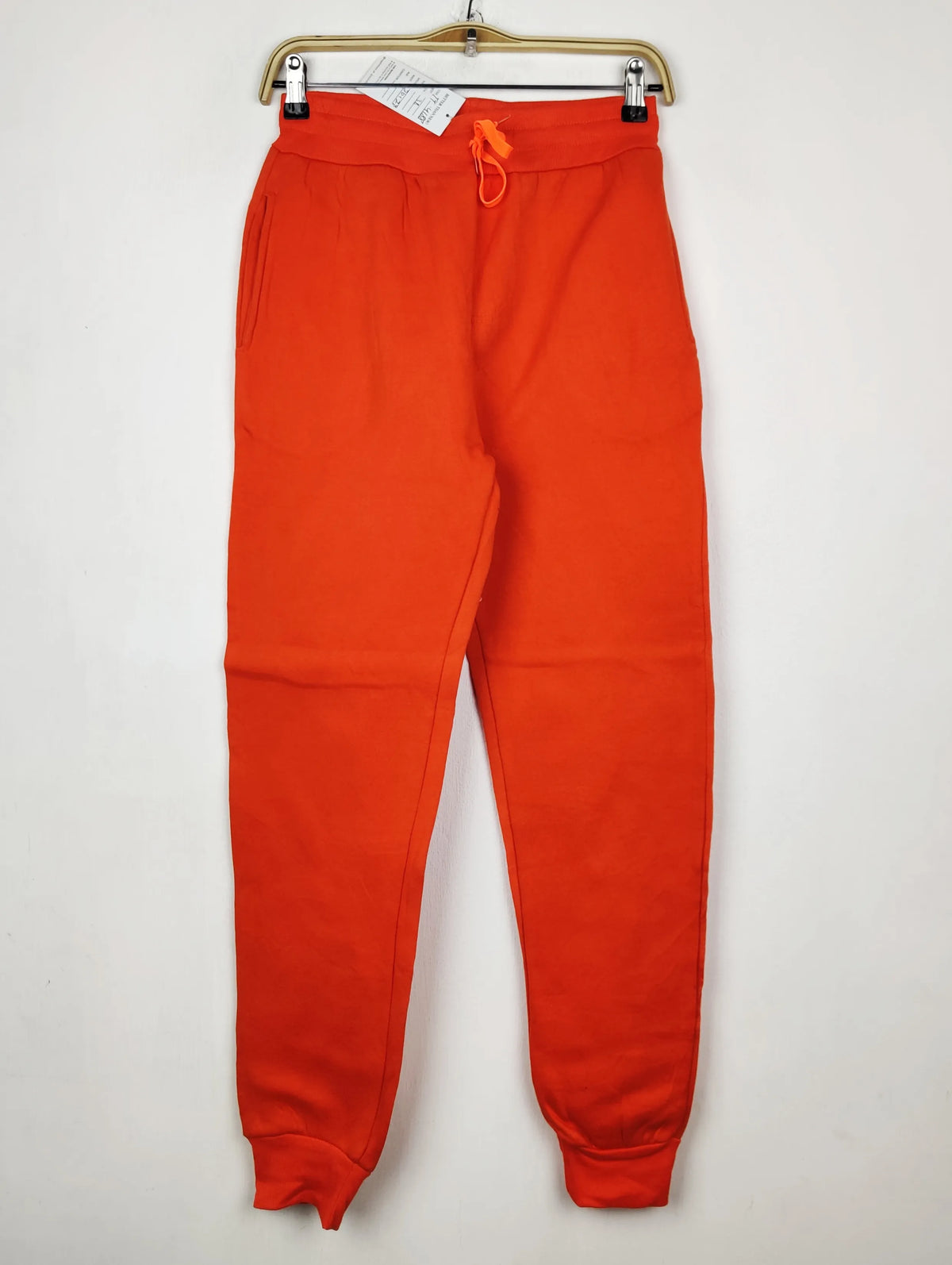 Buy online pre-used pre-loved 100% authentic & Original branded Unknown Brand (TT-4188) available in Pakistan. Top international brands avilable.