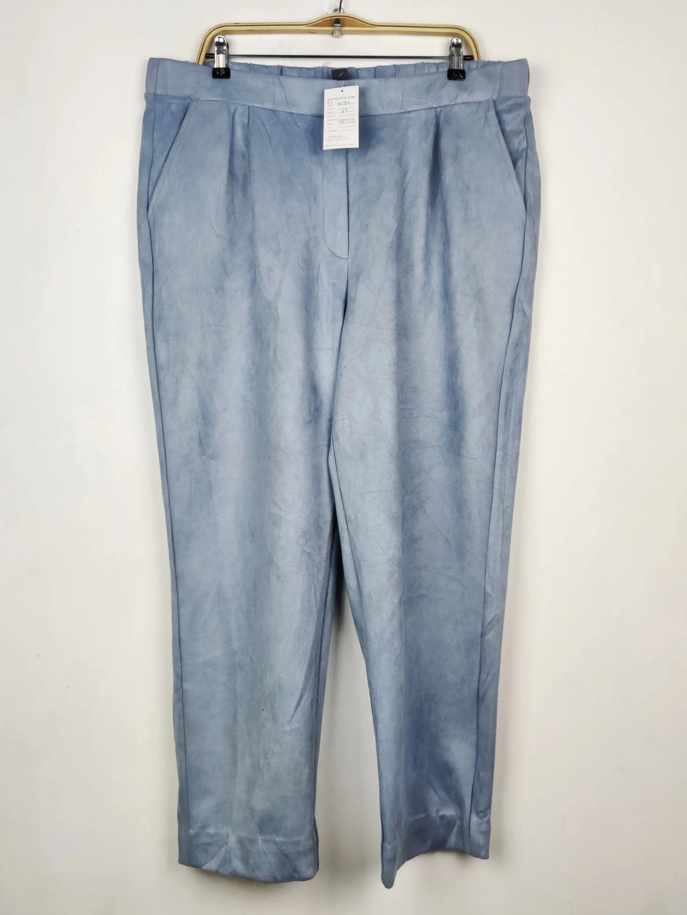 Buy online pre-used pre-loved 100% authentic & Original branded Primark (TT-4190) available in Pakistan. Top international brands avilable.