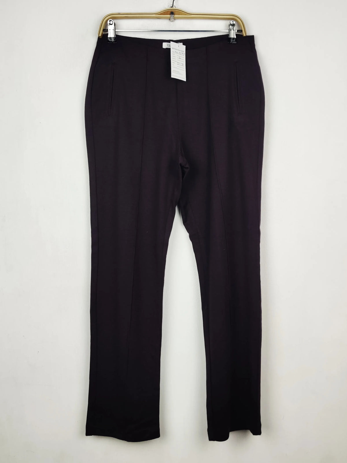 Buy online pre-used pre-loved 100% authentic & Original branded Marks & Spencer (TT-4197) available in Pakistan. Top international brands avilable.