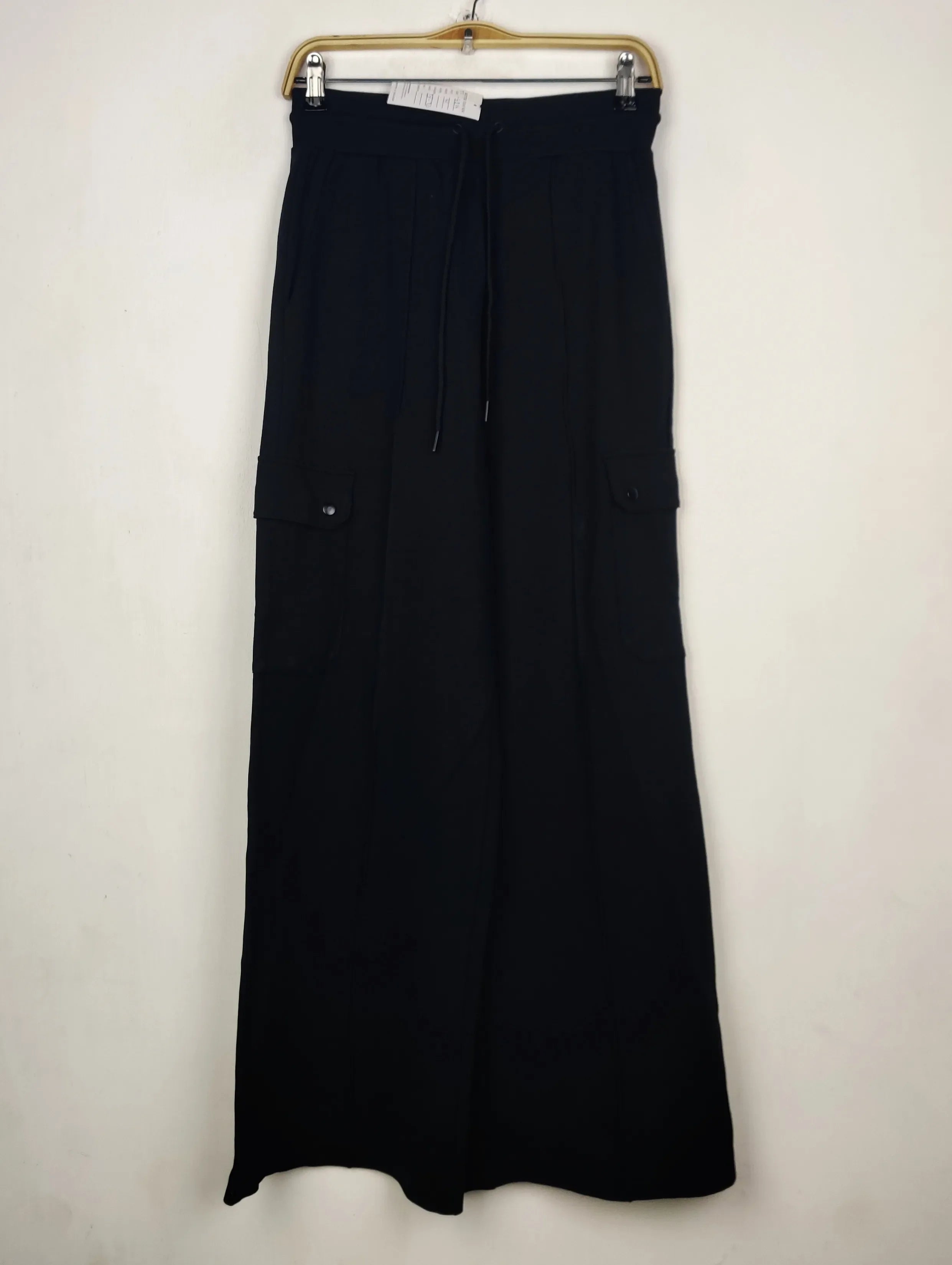 Buy online pre-used pre-loved 100% authentic & Original branded Marks & Spencer (TT-4214) available in Pakistan. Top international brands avilable.