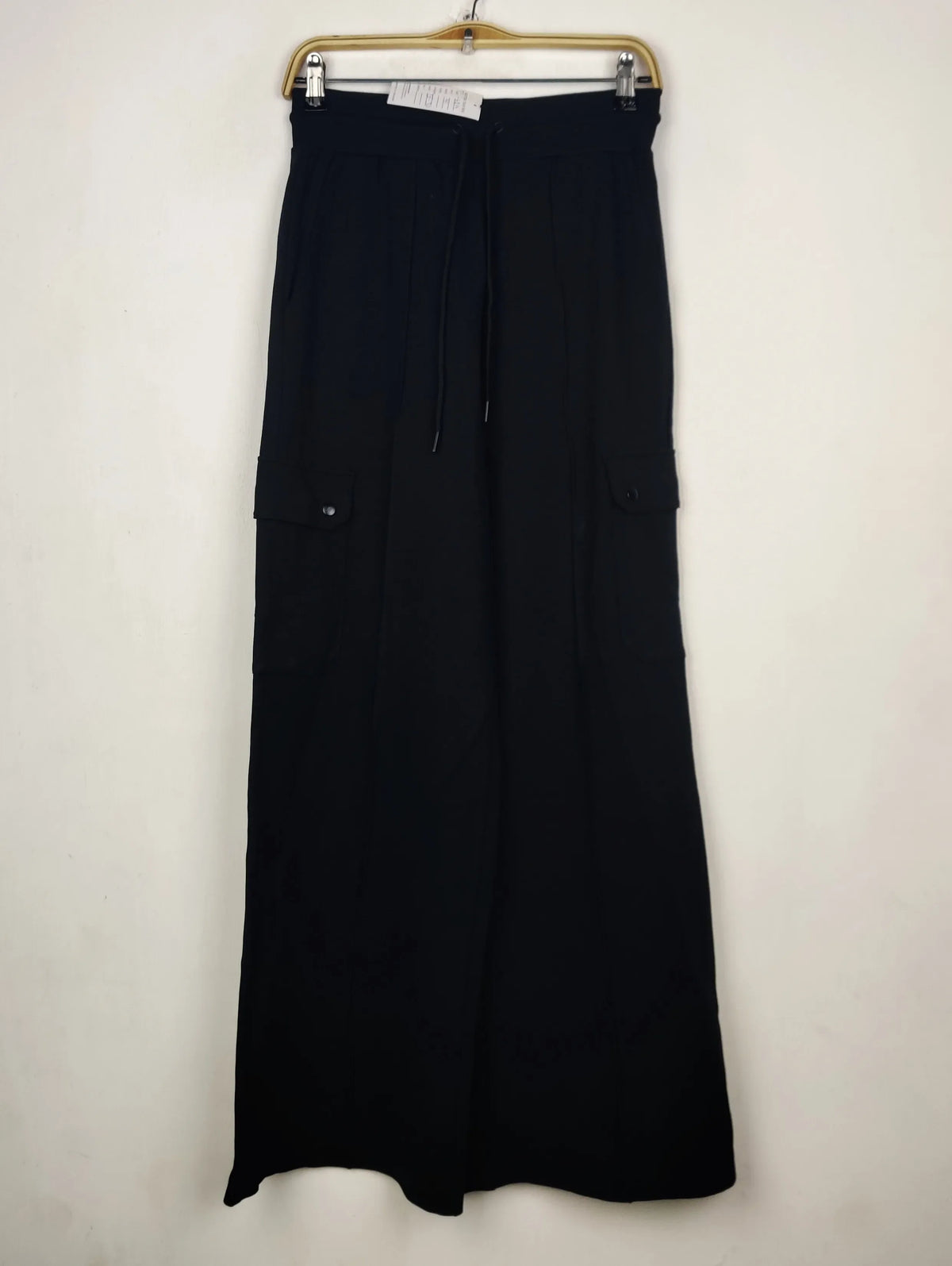 Buy online pre-used pre-loved 100% authentic & Original branded Marks & Spencer (TT-4214) available in Pakistan. Top international brands avilable.