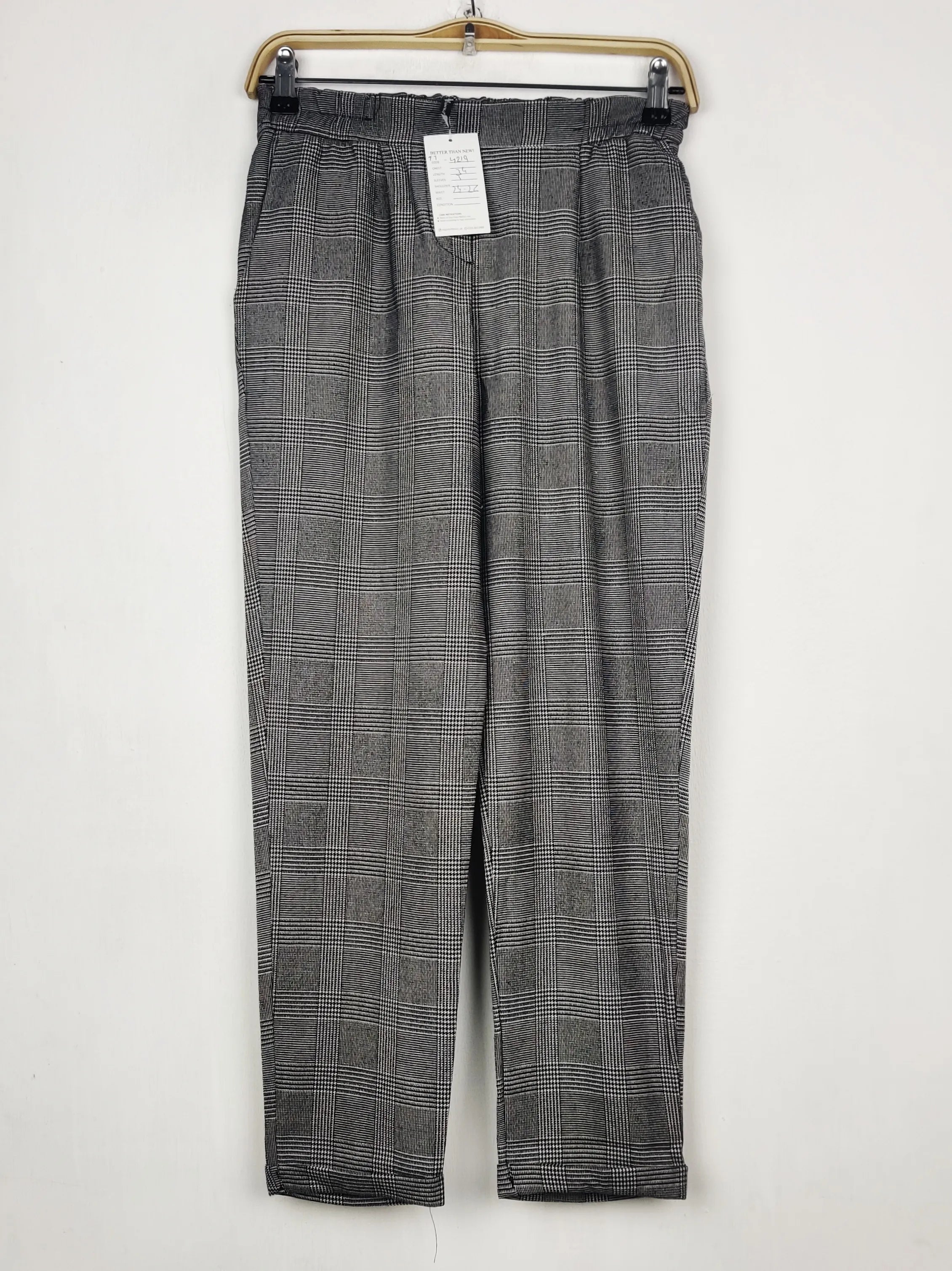 Buy online pre-used pre-loved 100% authentic & Original branded Bien Cuit (TT-4219) available in Pakistan. Top international brands avilable.