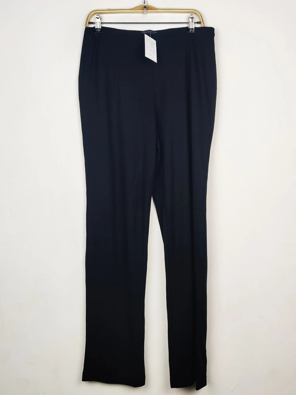 Buy online pre-used pre-loved 100% authentic & Original branded Marks & Spencer (TT-4225) available in Pakistan. Top international brands avilable.