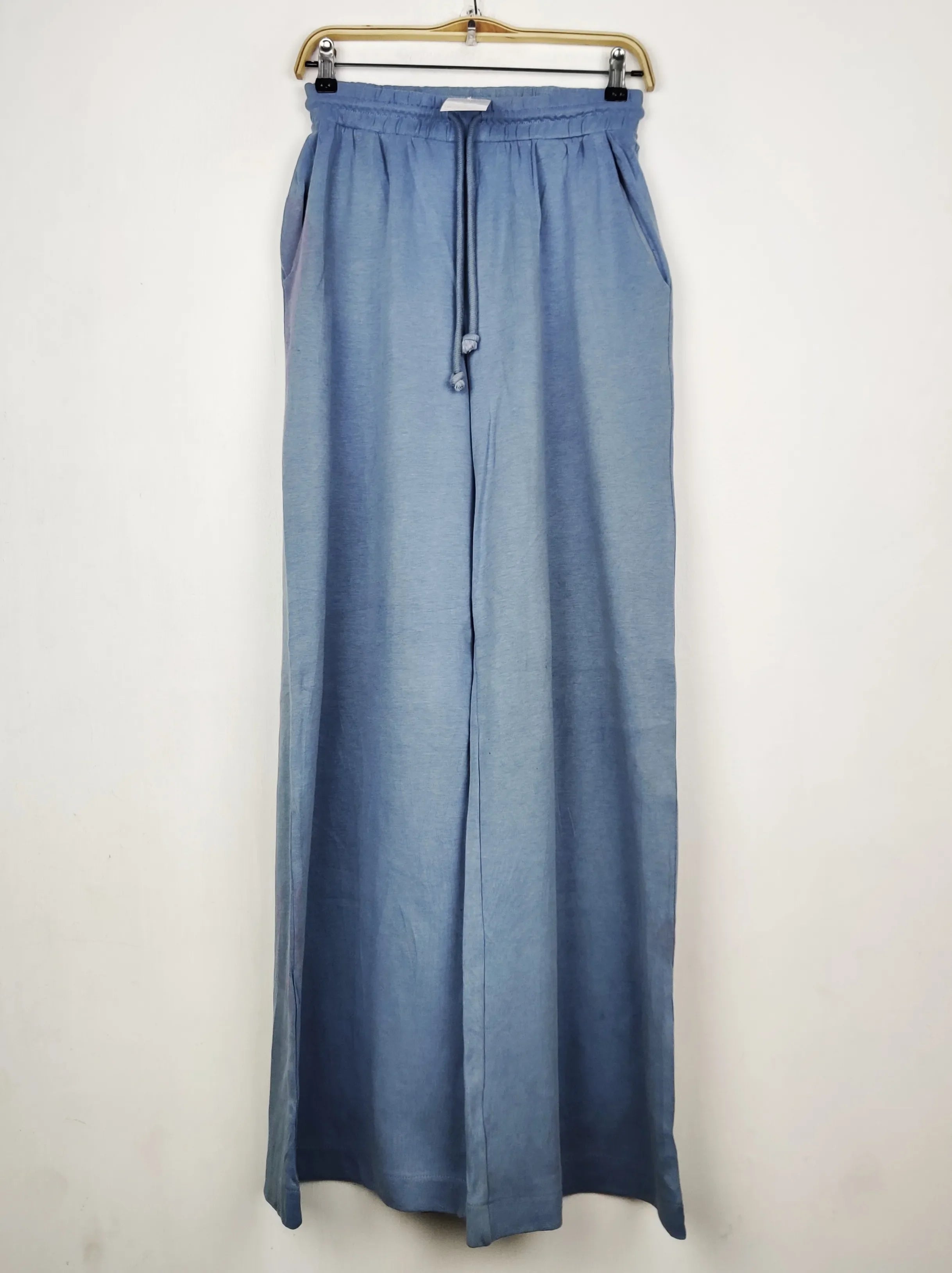 Buy online pre-used pre-loved 100% authentic & Original branded Zara (TT-4254) available in Pakistan. Top international brands avilable.