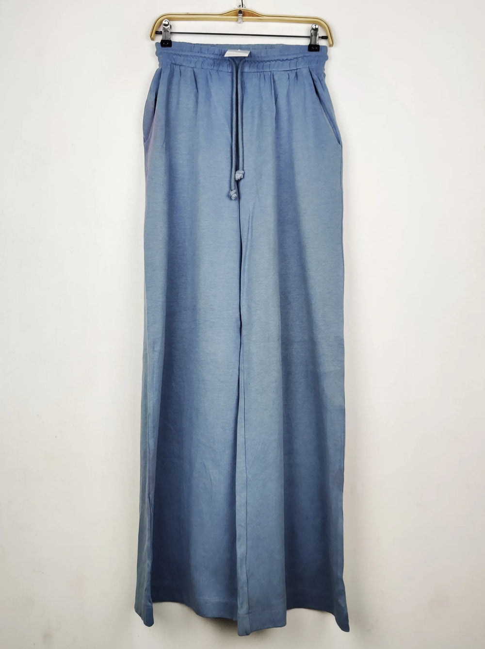 Buy online pre-used pre-loved 100% authentic & Original branded Zara (TT-4254) available in Pakistan. Top international brands avilable.
