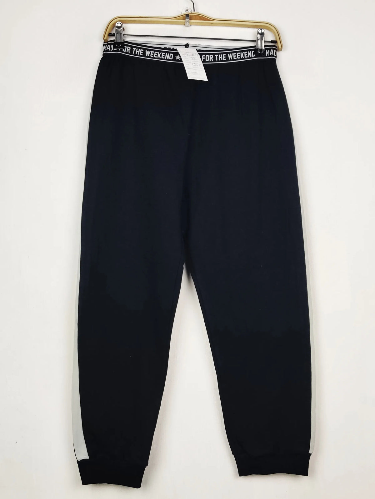Buy online pre-used pre-loved 100% authentic & Original branded Marks & Spencer (TT-4257) available in Pakistan. Top international brands avilable.